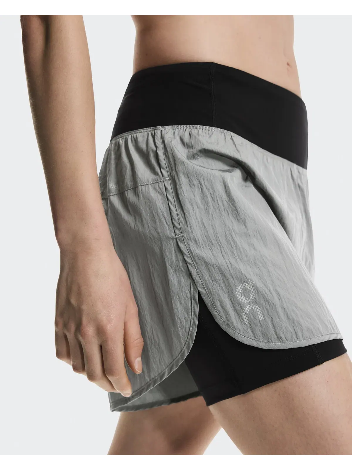 Женские шорты для бега с ветрозащитным внешним слоем Performance Volt Shorts On — 8