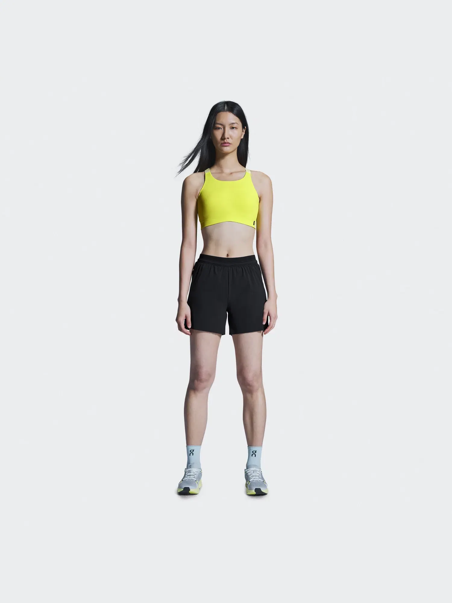 Женские шорты для бега с эластичным поясом 5" Performance Shorts On Black — 8