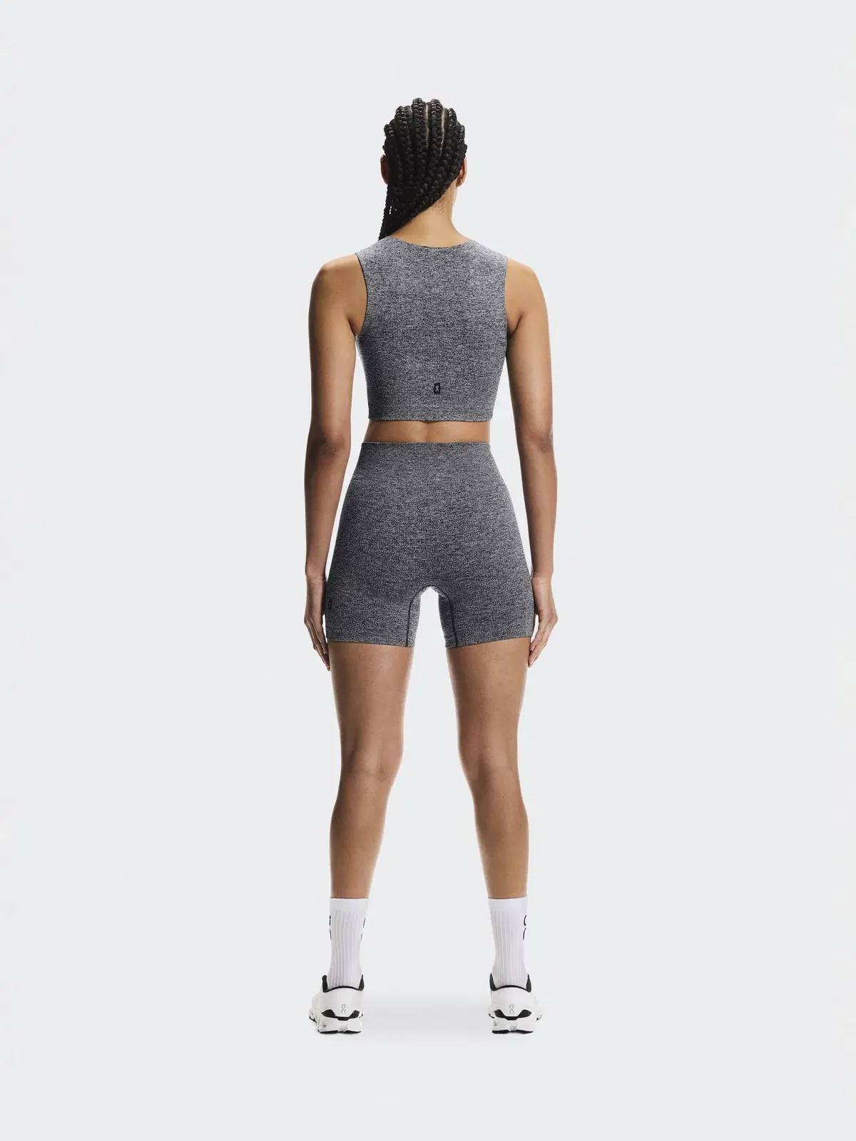 Женские шорты бесшовные с высокой посадкой Studio Knit Shorts On — 3