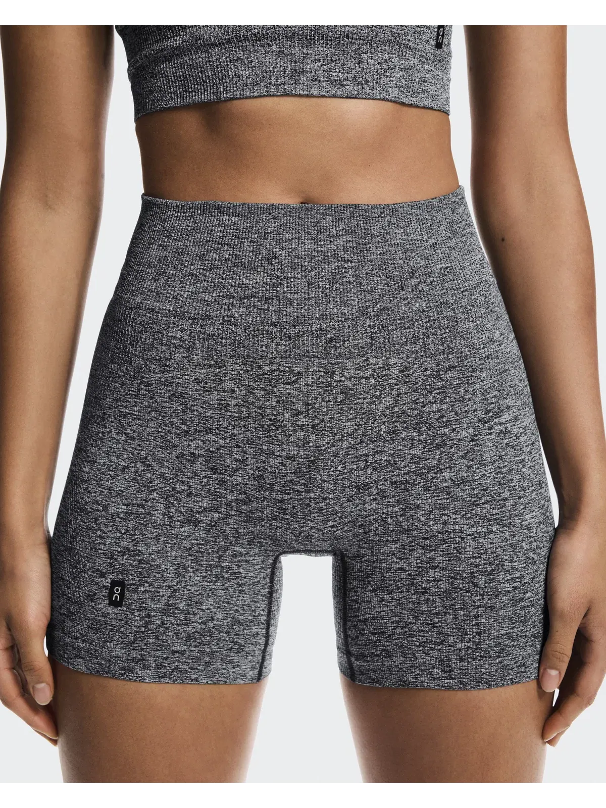Женские шорты бесшовные с высокой посадкой Studio Knit Shorts On — 5