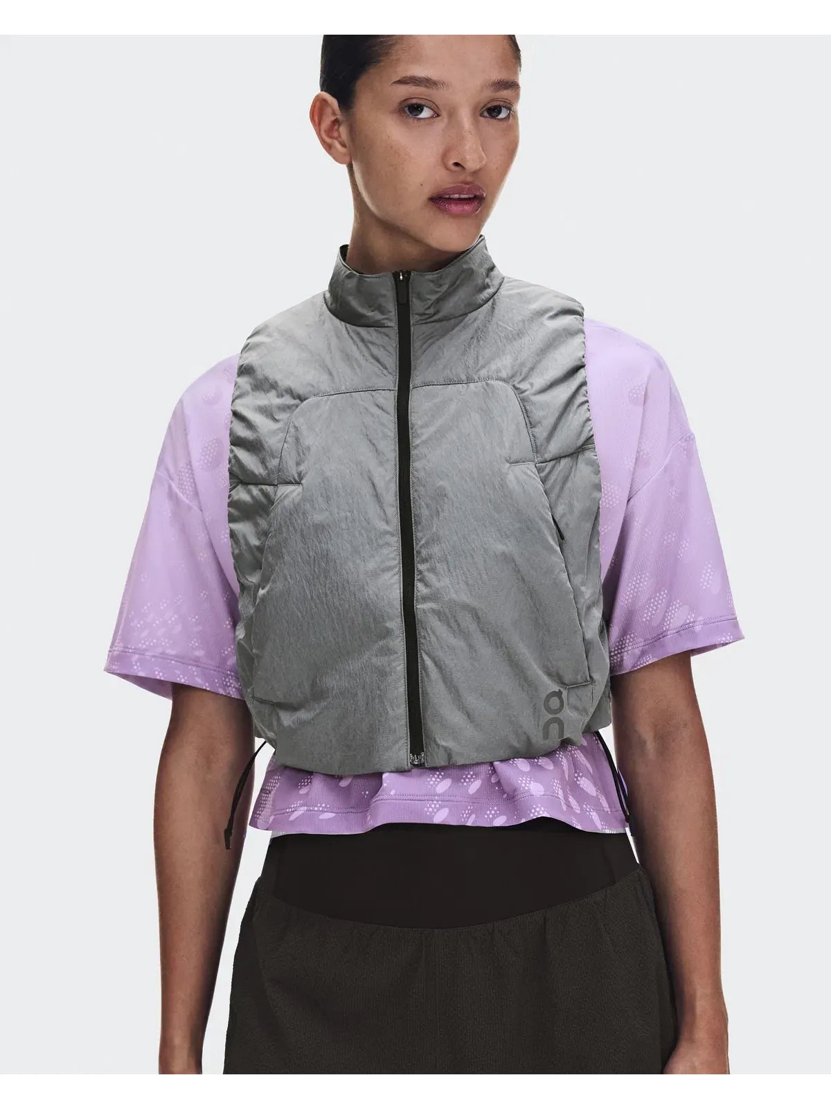 Женский жилет для бега утепляющий On Performance Volt Vest — 3