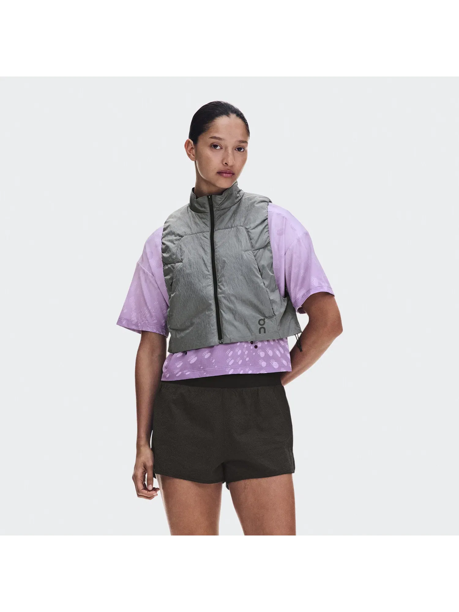 Женский жилет для бега утепляющий On Performance Volt Vest — 9