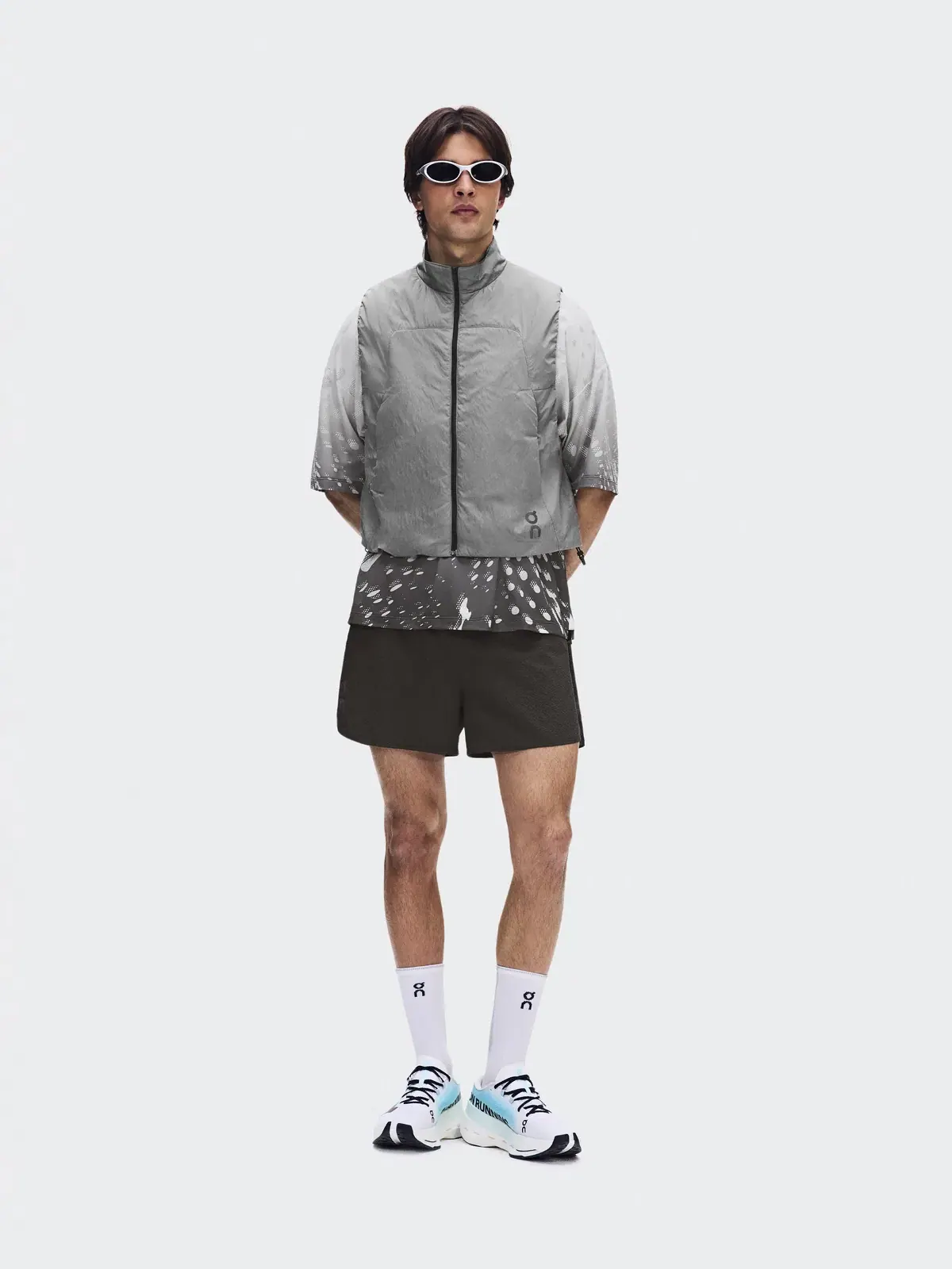Мужской жилет Performance Volt Vest On — 2