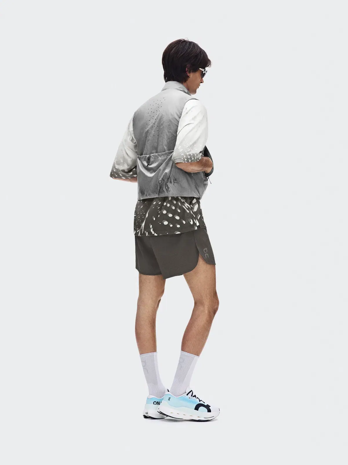 Мужской жилет Performance Volt Vest On — 4