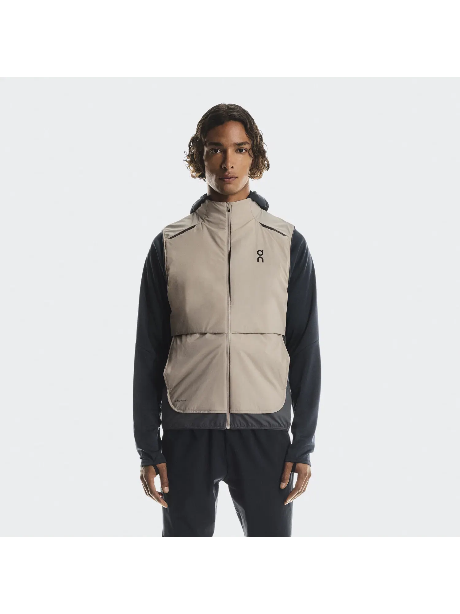 Мужской жилет для бега утепленный On ThermaTec Weather Vest, Desert Eclipse — 9