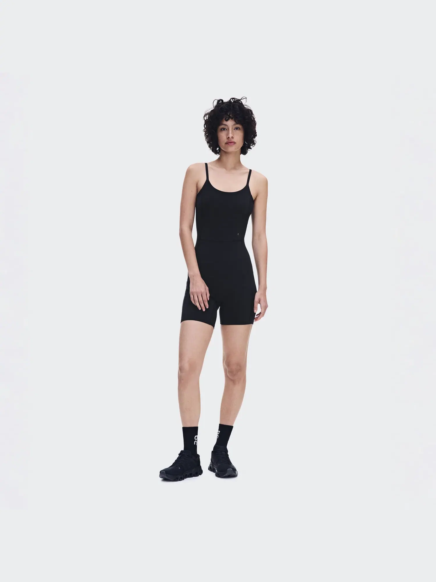 Женское боди для тренировок с регулируемыми бретелями Studio Bodysuit On — 10