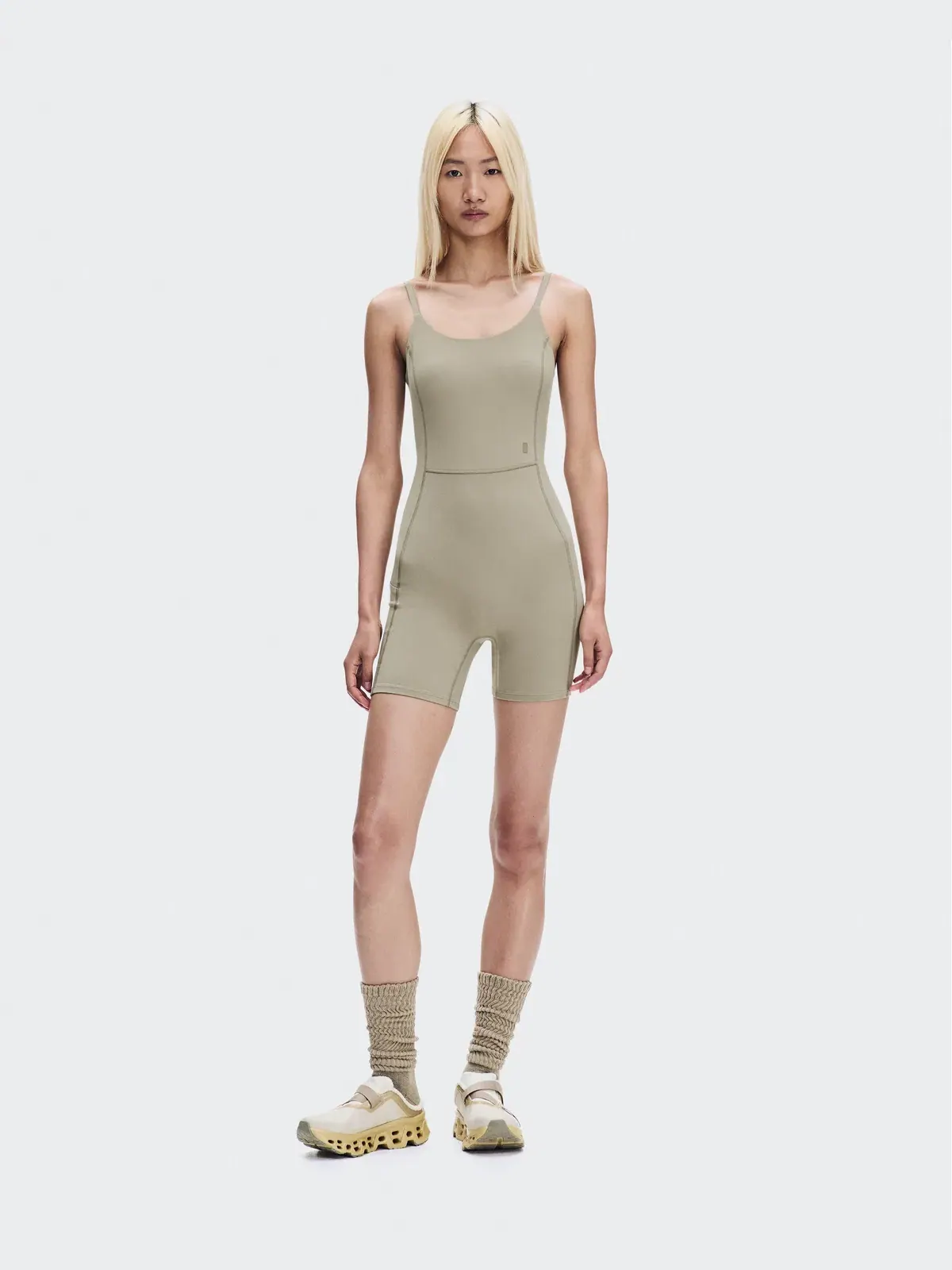Женское боди-комбинезон для тренировок с регулируемыми бретелями Studio Bodysuit FKA On, Tonoko — 2