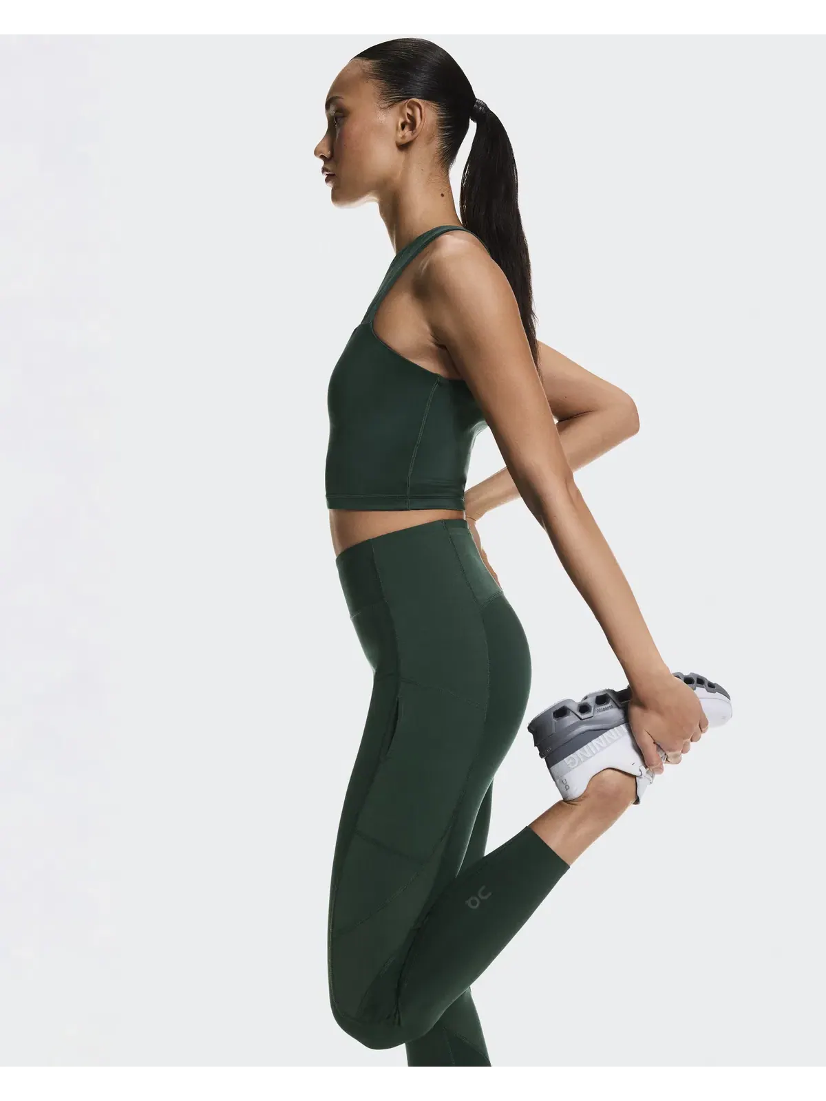 Женские леггинсы тренировочные с карманами Train Volt Tights 7/8 On — 7