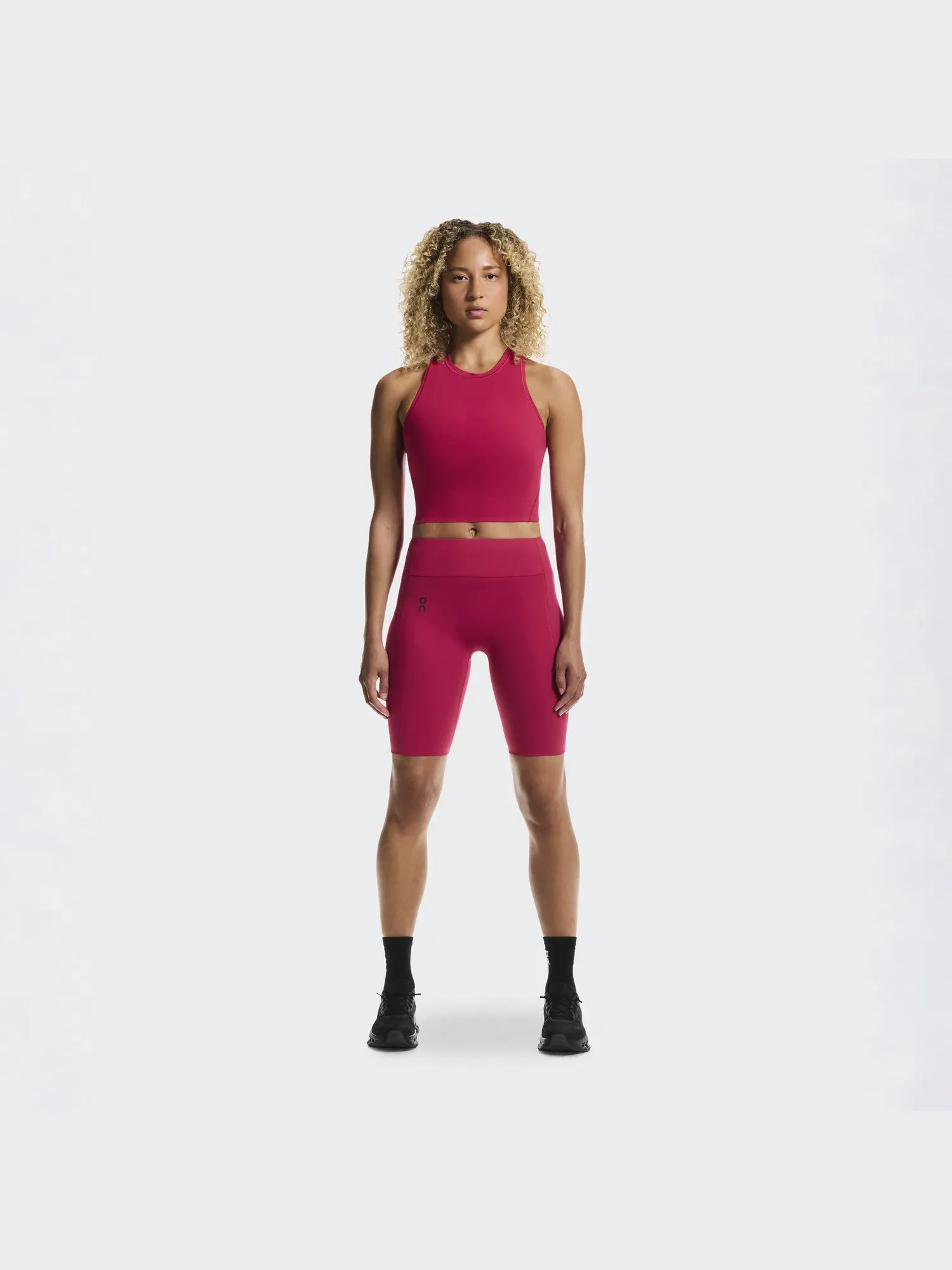 Женские шорты-леггинсы для тренировок с карманом для телефона Studio Tights Short On Grenadine — 8