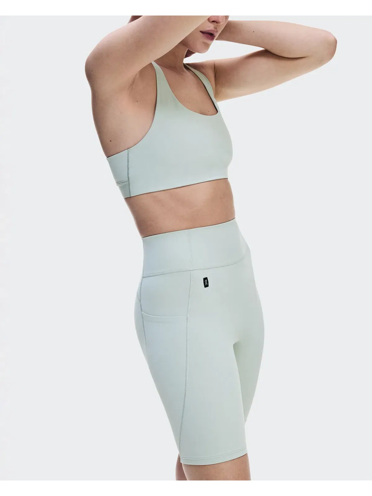 Женские шорты-леггинсы с высокой посадкой и карманом для телефона Studio Leggings Short On — 3