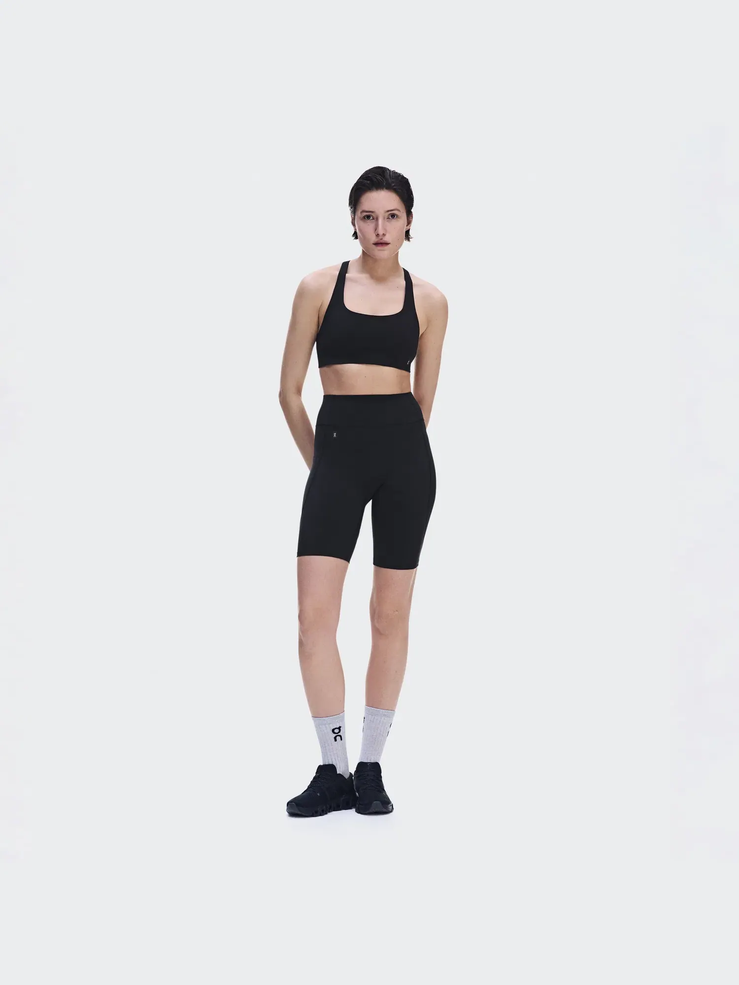 Женские шорты-леггинсы с высокой посадкой и карманом для телефона Studio Leggings Short On — 10