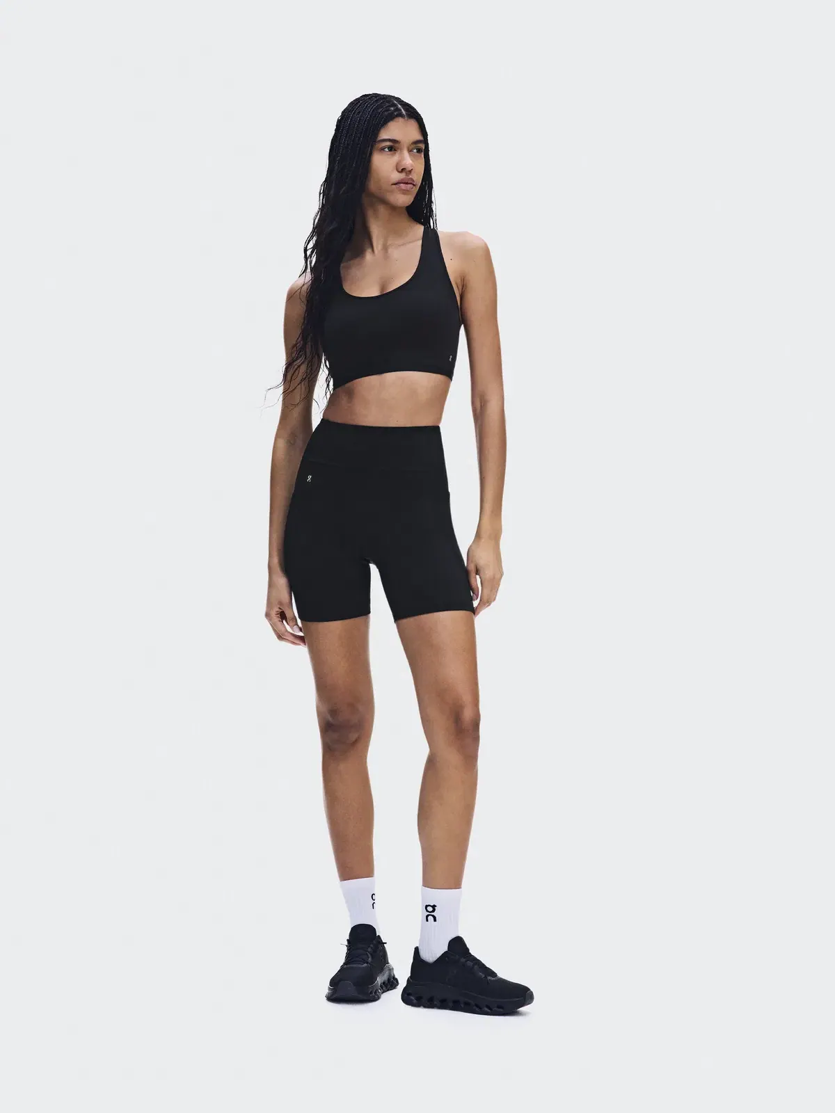 Женские шорты-леггинсы для тренировок с высокой посадкой и карманами Train Tights Short 6" On Black — 2
