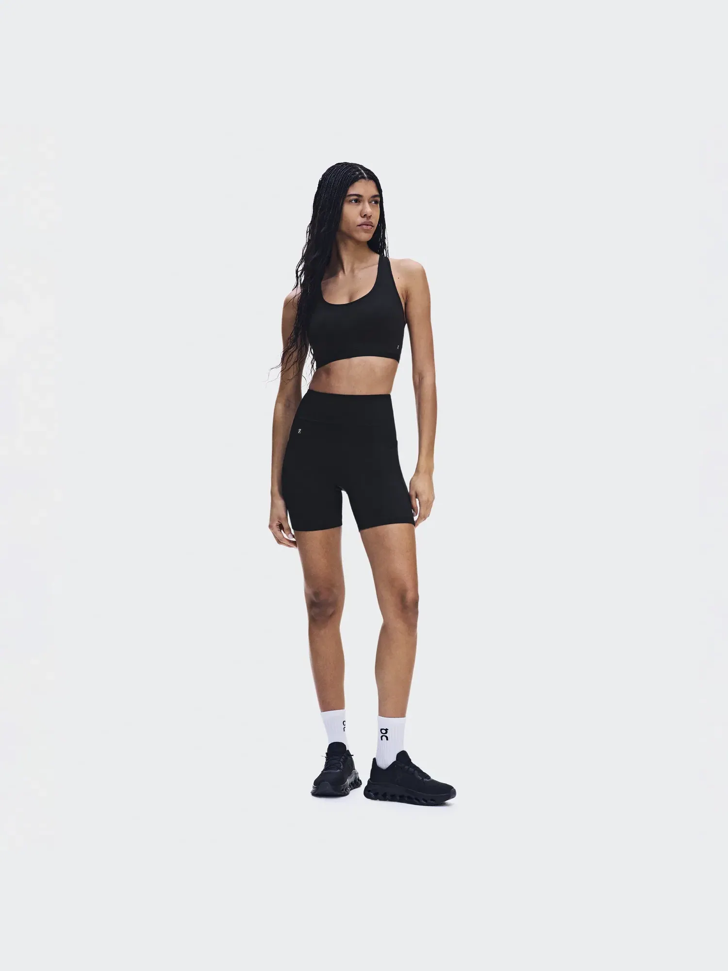 Женские шорты-леггинсы для тренировок с высокой посадкой и карманами Train Tights Short 6" On Black — 10