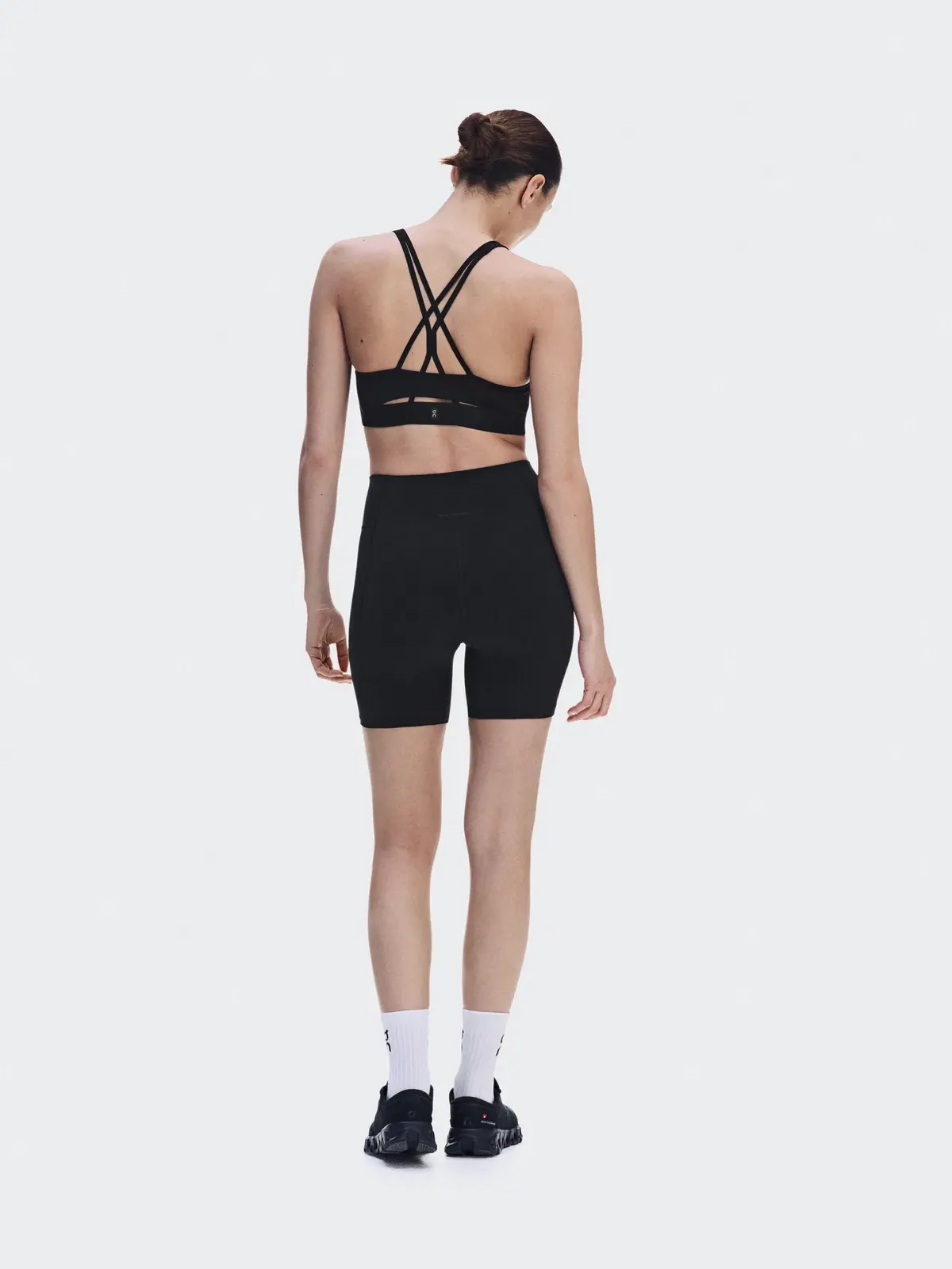 Женские леггинсы-шорты с высокой посадкой Studio Leggings Short 6" On — 4
