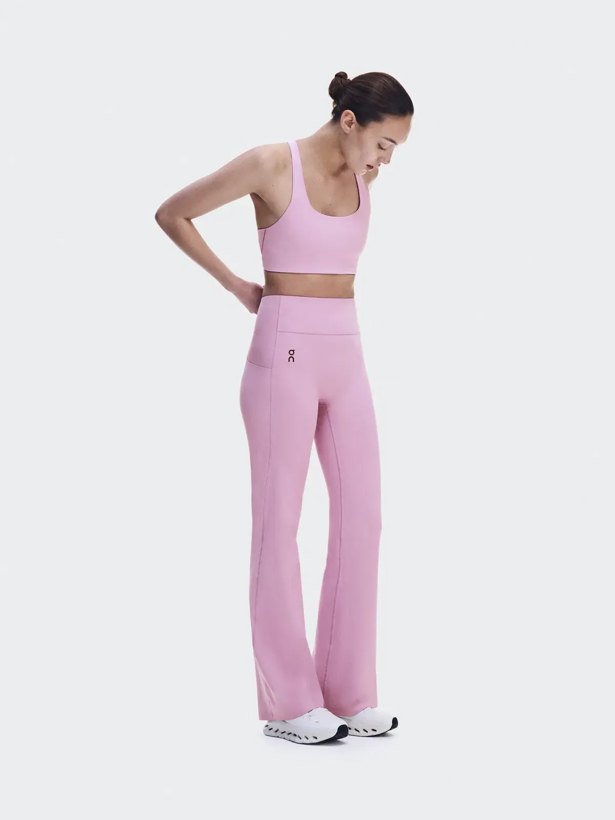 Женские леггинсы с расклешенными брюками и боковым карманом Studio Leggings Flared On, Sakura — 2