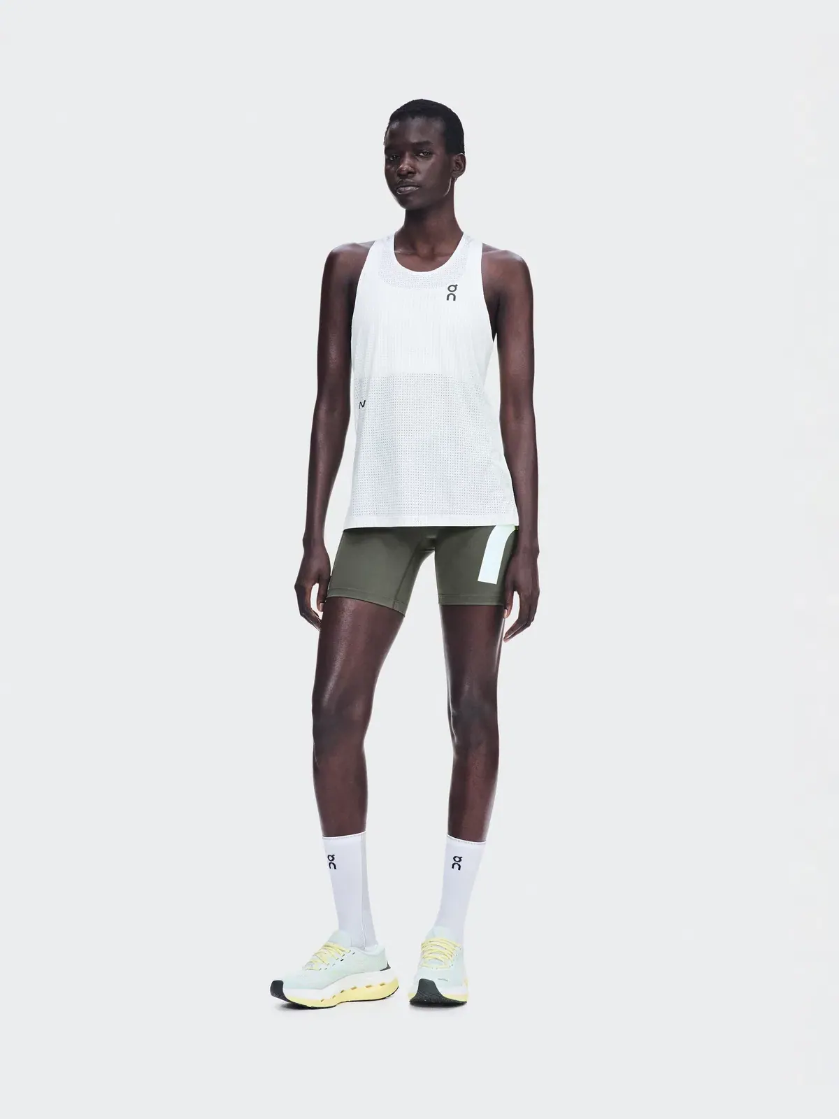 Женские беговые тайтсы облегающие Race Half Tights LN1 On, Mire — 2