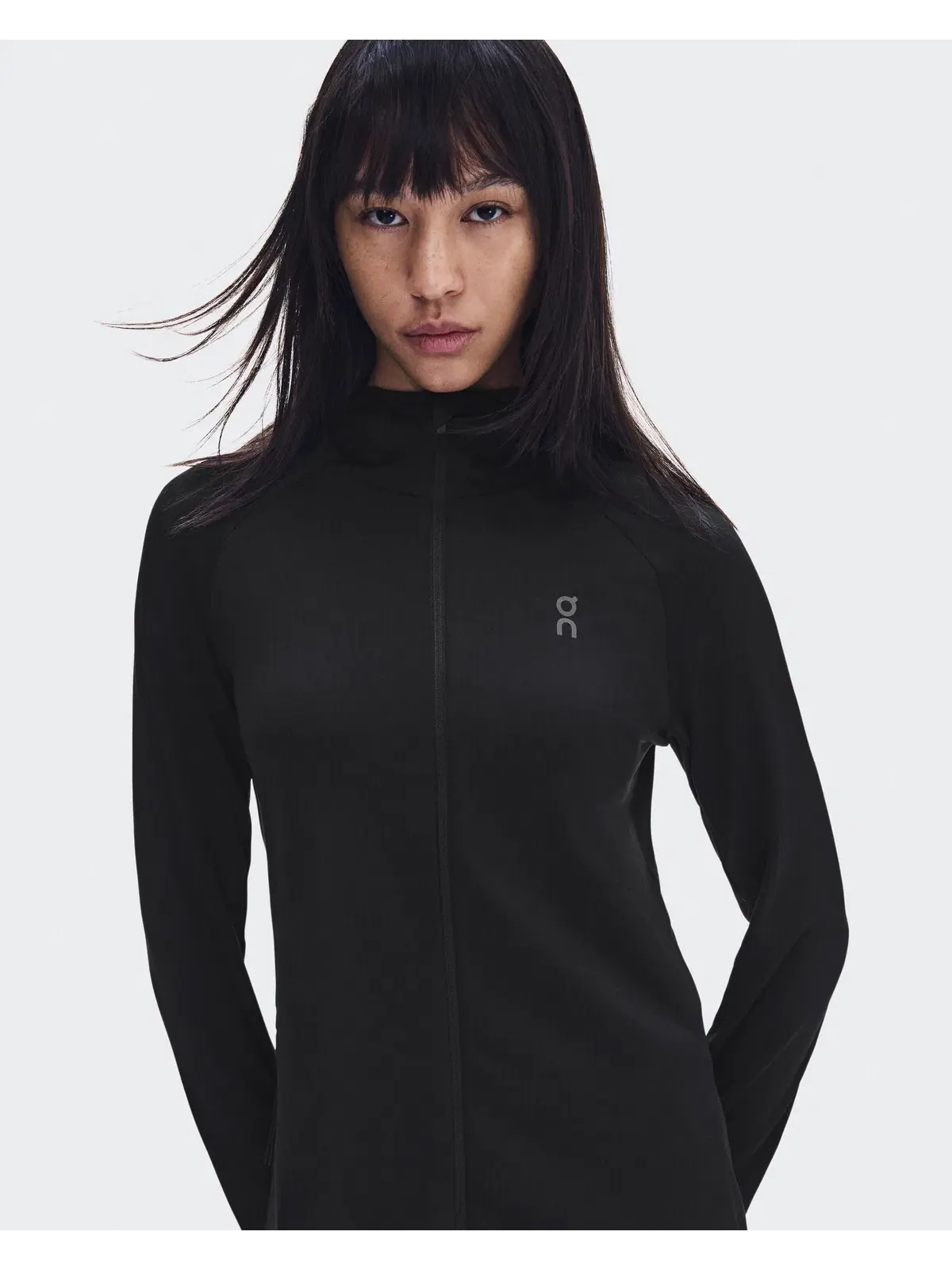 Женское худи с капюшоном утепленное Climate Zip Hoodie On — 3