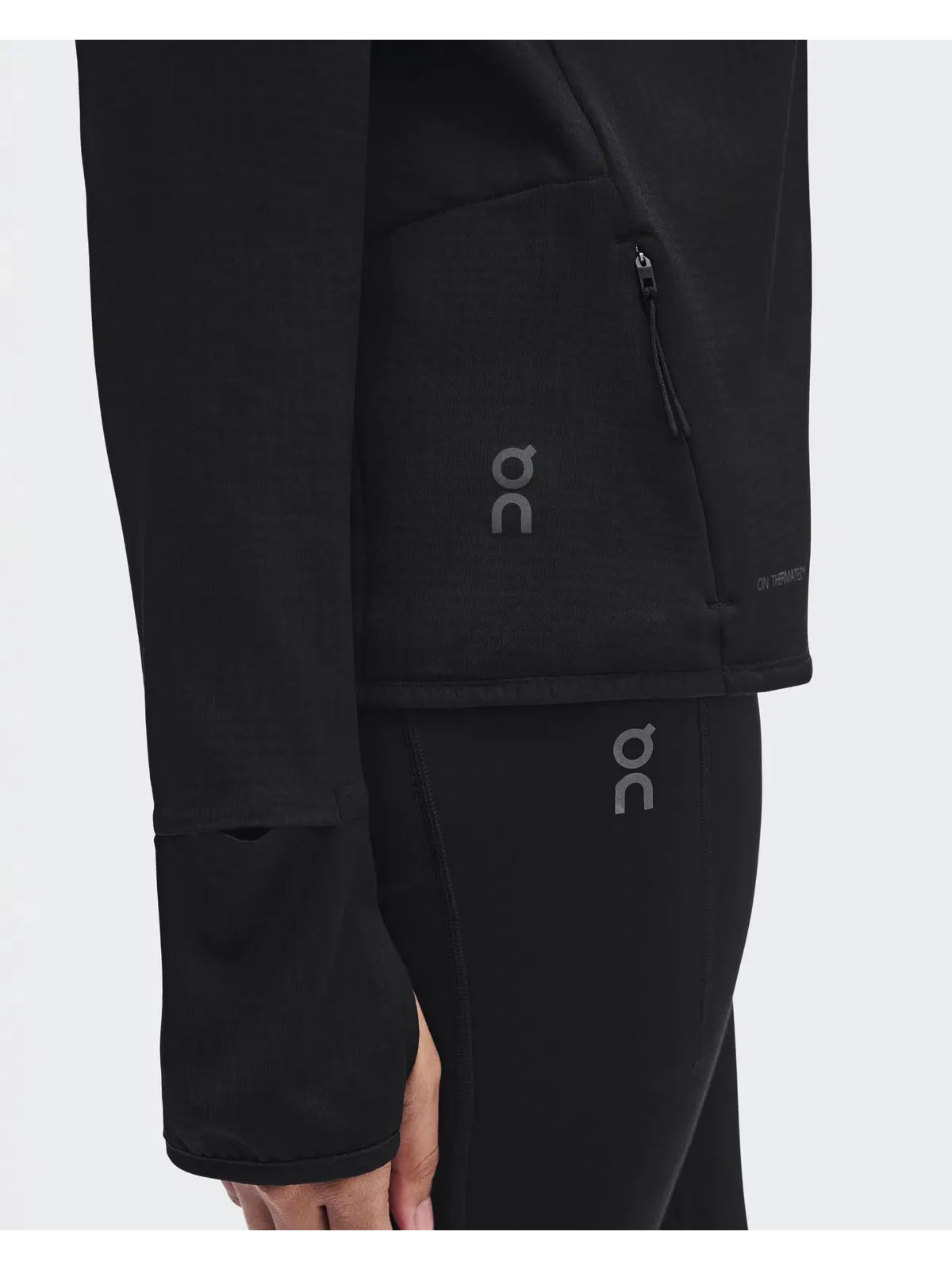 Женское худи с капюшоном утепленное Climate Zip Hoodie On — 6