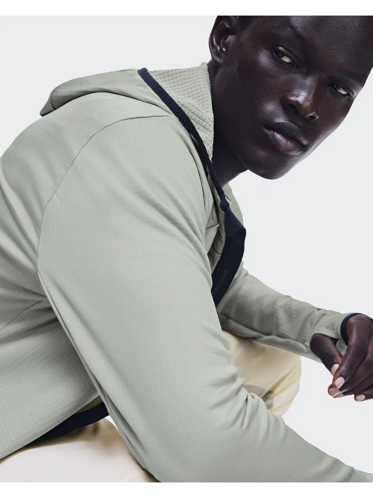 Мужское худи с капюшоном на молнии утепленное Climate Zip Hoodie On, Brume — 7