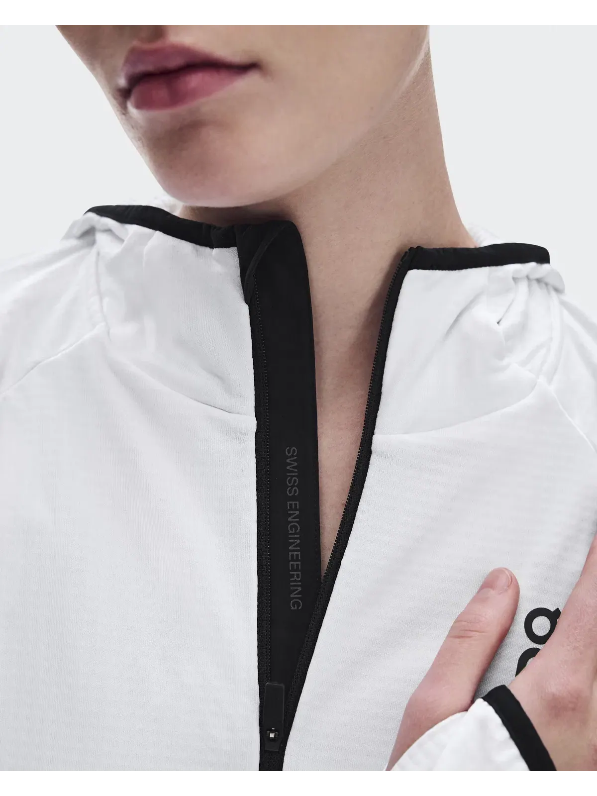 Женское худи с капюшоном на молнии утепленное Climate Zip Hoodie On White — 6