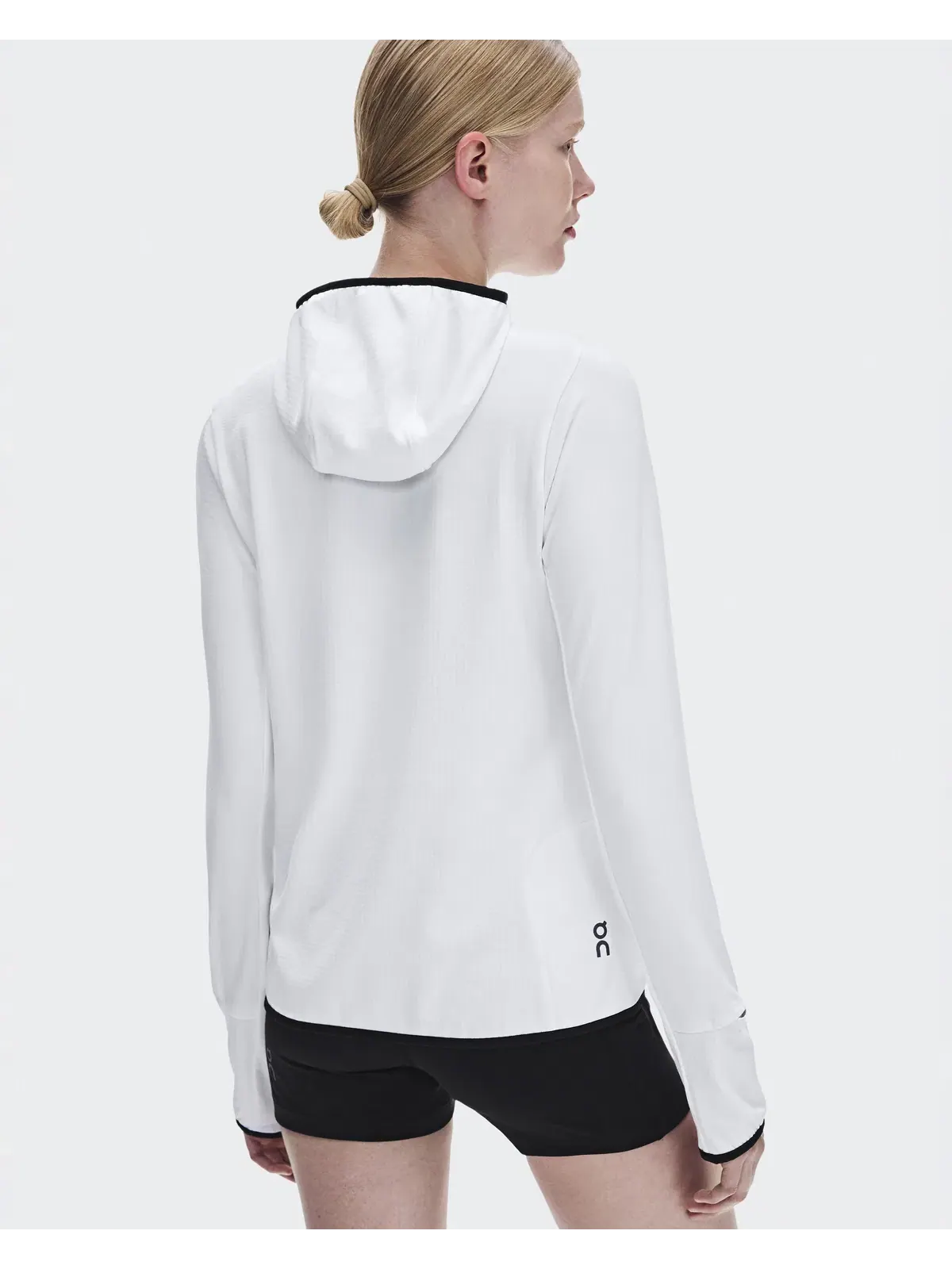 Женское худи с капюшоном на молнии утепленное Climate Zip Hoodie On White — 7