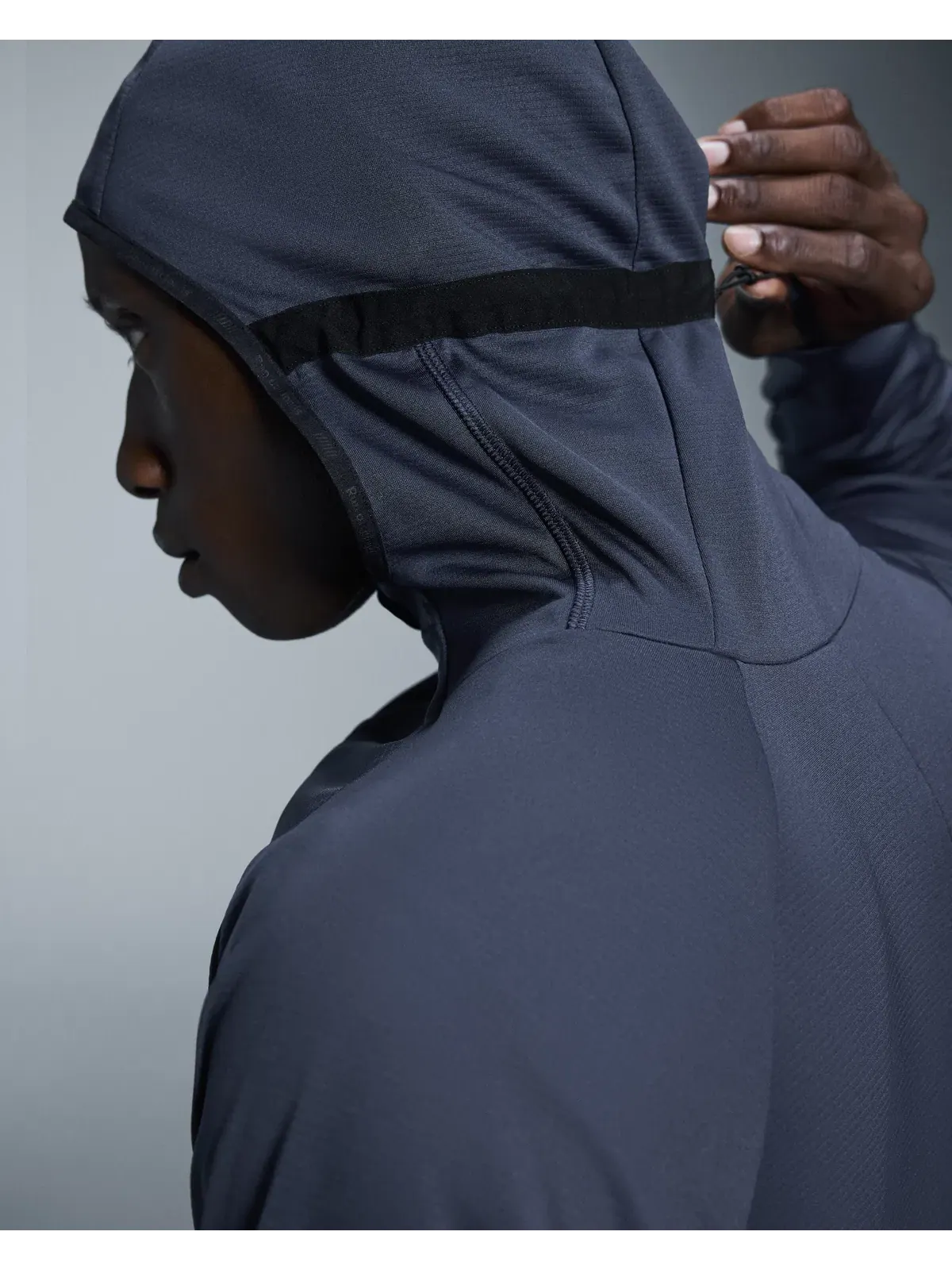 Мужское худи на молнии с капюшоном и встроенной балаклавой Climate Zip Hoodie On — 7