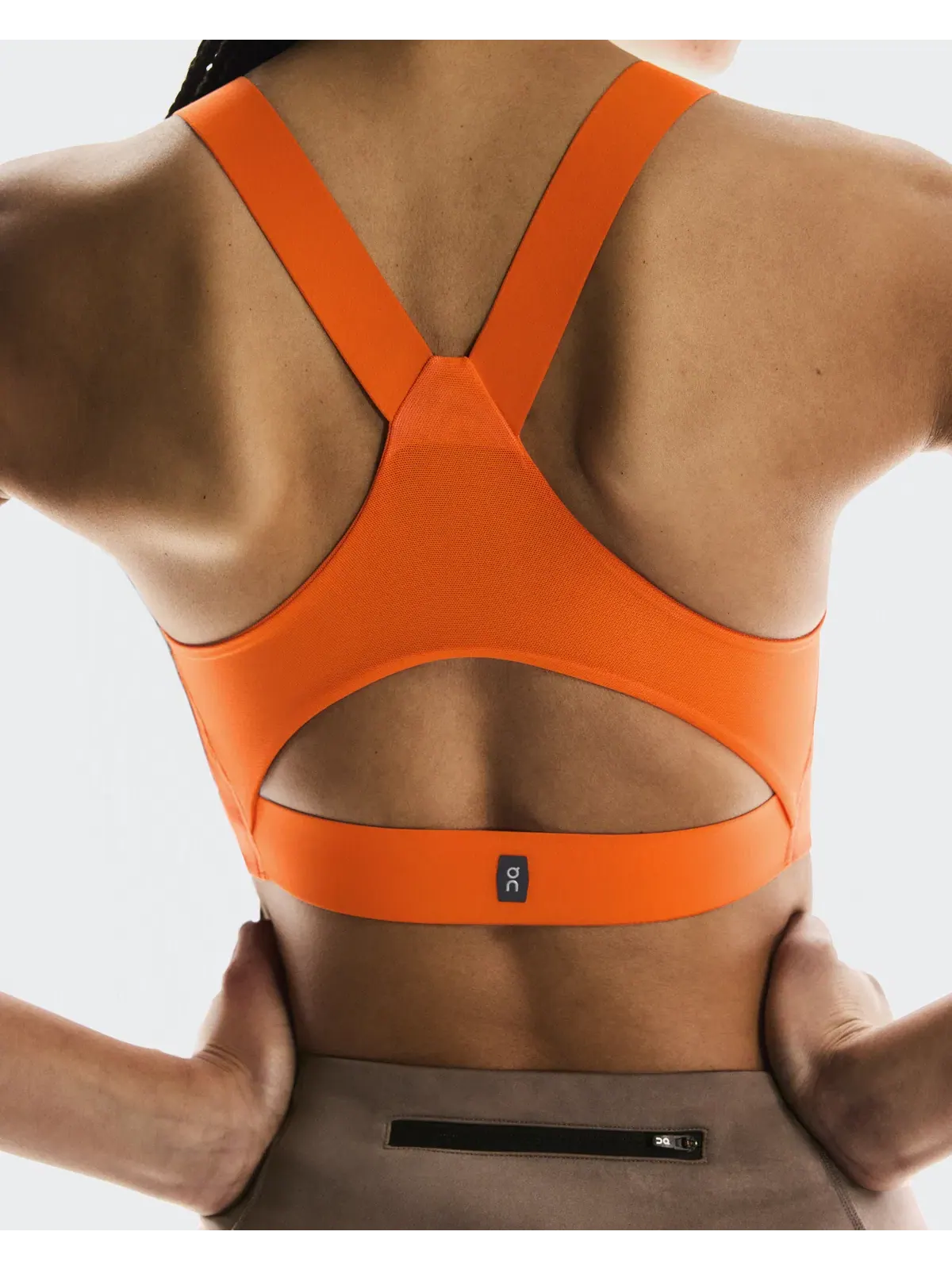 Женский спортивный бюстгальтер со средней поддержкой Performance Flex Bra On — 5