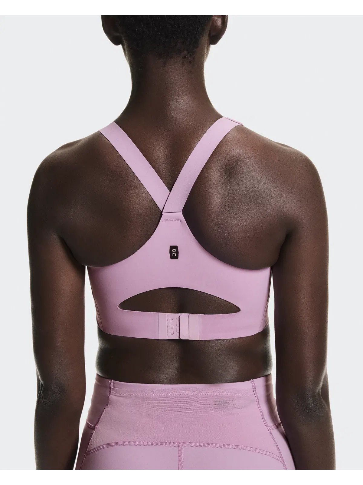 Женский спортивный бюстгальтер высокой поддержки с чашечками Endurance Bra, On, Sakura — 5
