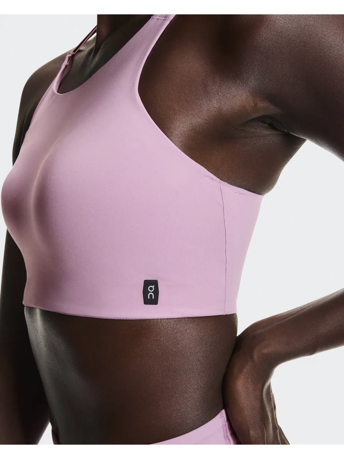 Женский спортивный бюстгальтер высокой поддержки с чашечками Endurance Bra, On, Sakura — 7