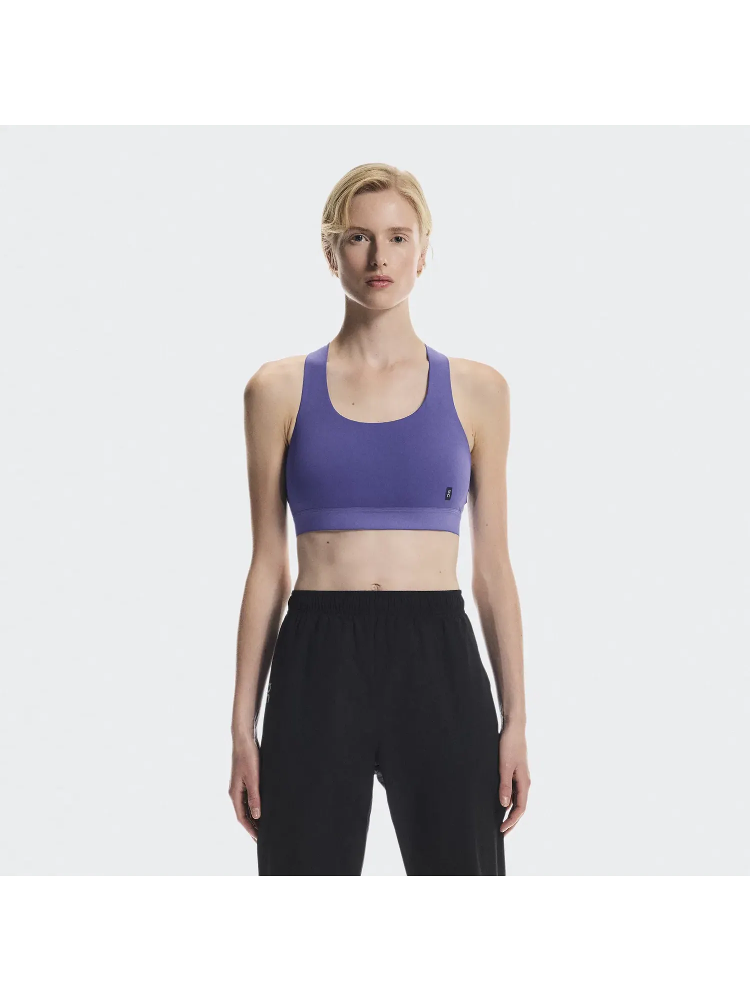 Женский спортивный бюстгальтер с легкой поддержкой Core Bra On — 7