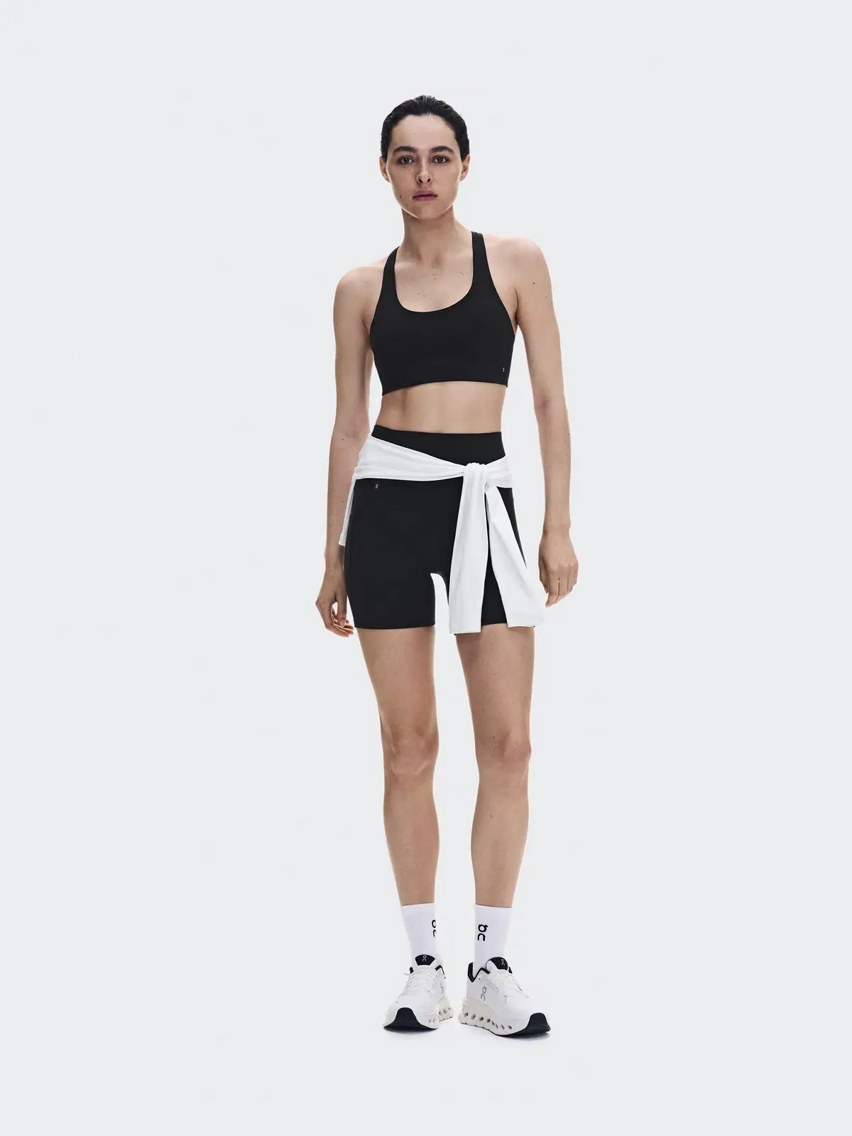 Женский спортивный бюстгальтер с низкой поддержкой, модель Studio Racerback Bra, On — 2