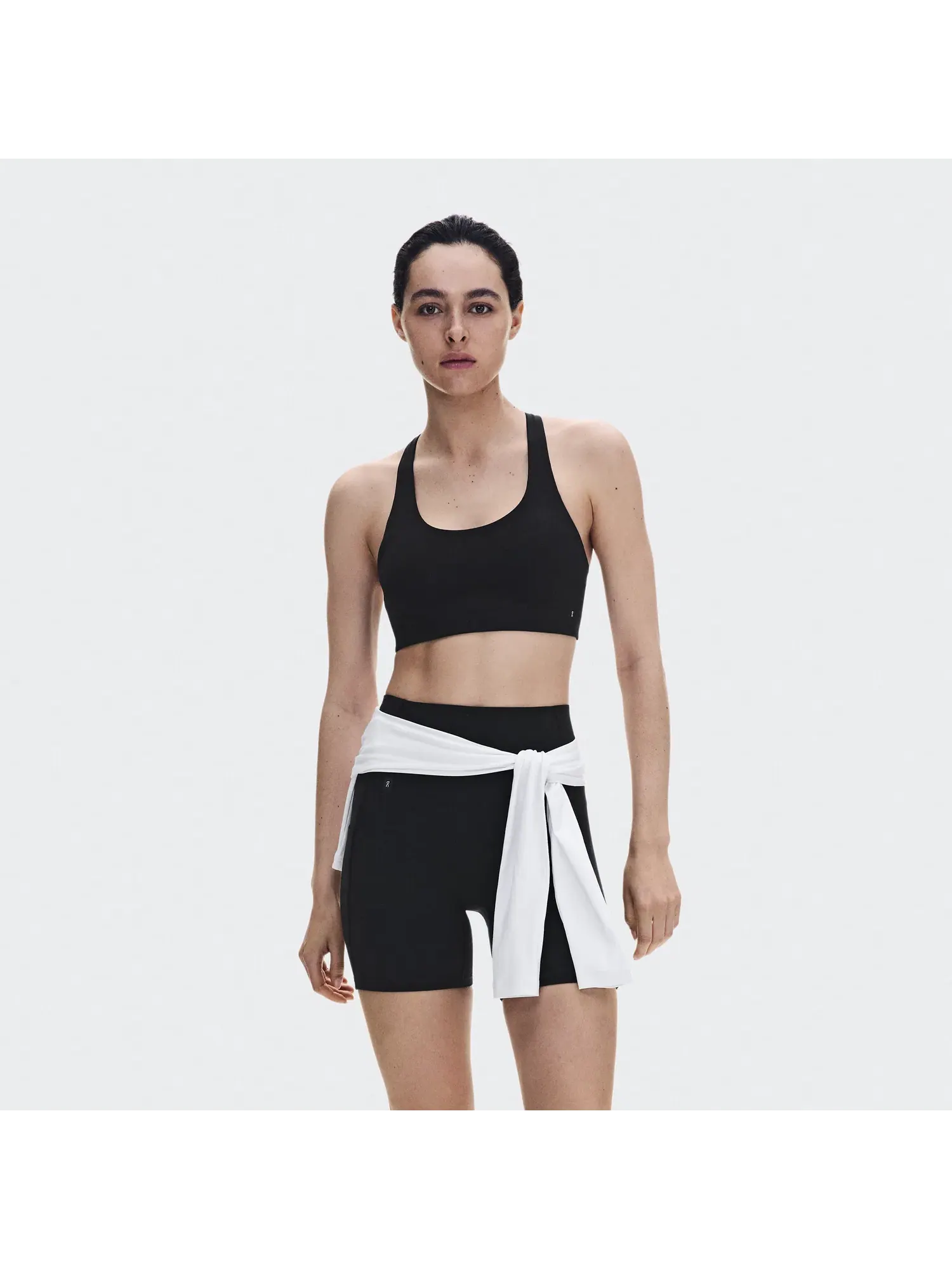 Женский спортивный бюстгальтер с низкой поддержкой, модель Studio Racerback Bra, On — 8
