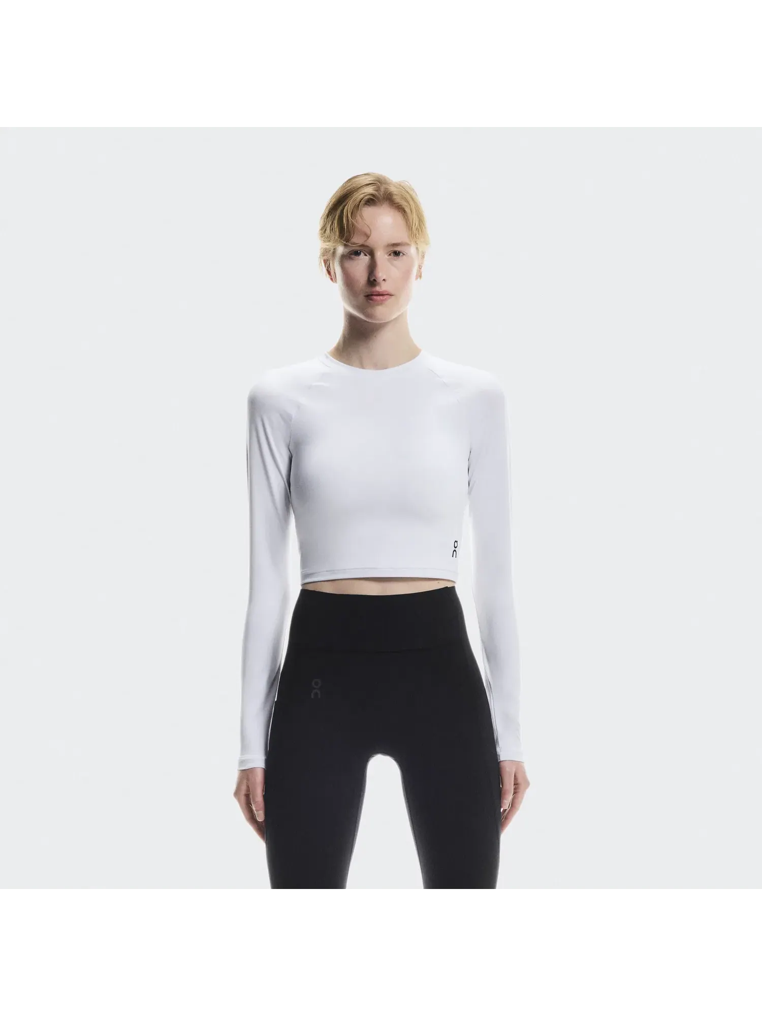 Женский кроп-топ с длинным рукавом Studio Long-T Crop On — 7