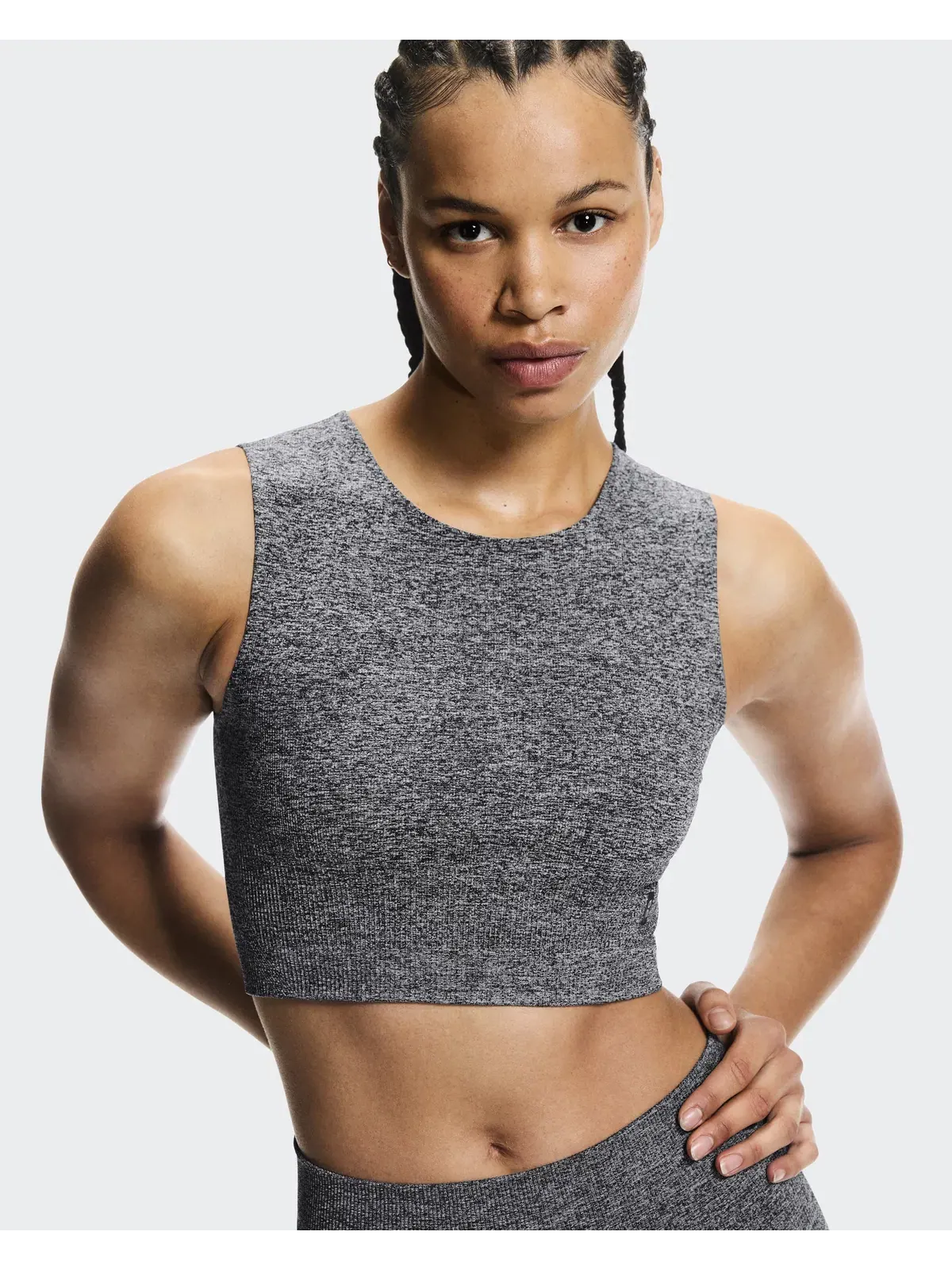 Женский кроп-топ без рукавов с бесшовной посадкой Studio Knit Crop On — 4