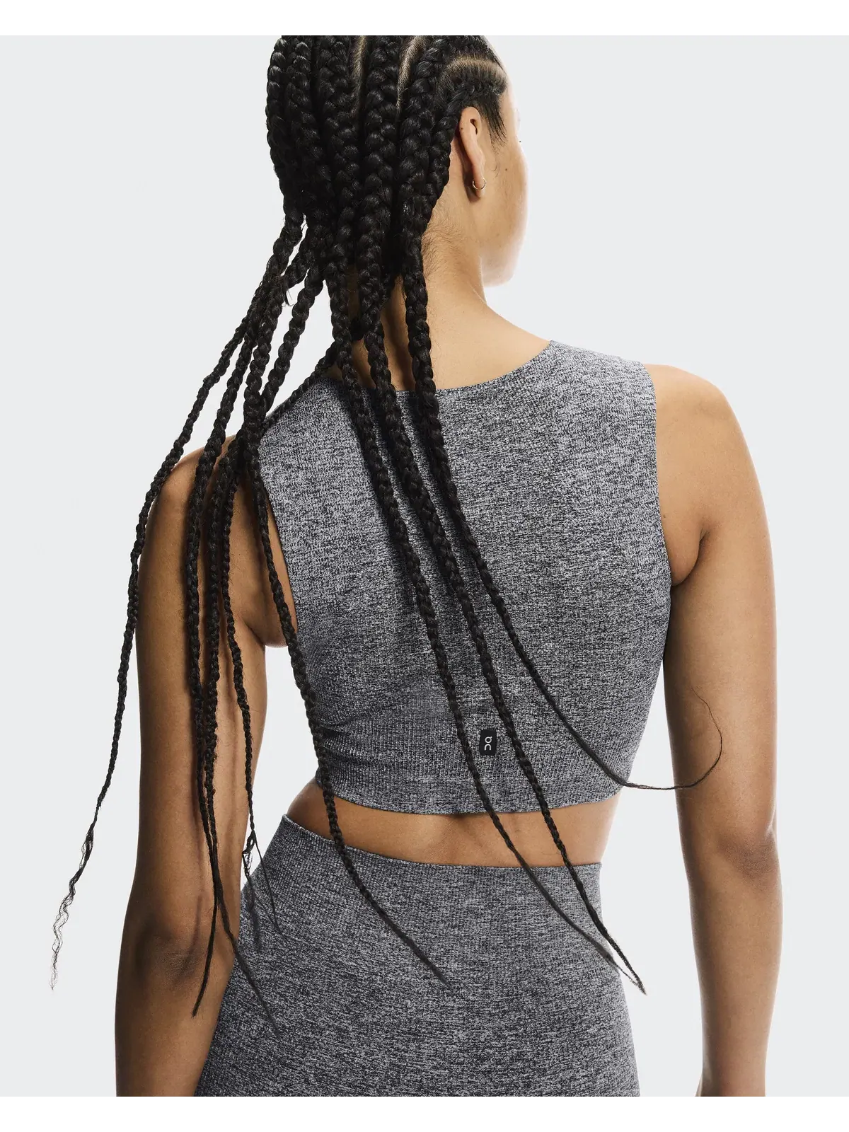 Женский кроп-топ без рукавов с бесшовной посадкой Studio Knit Crop On — 5