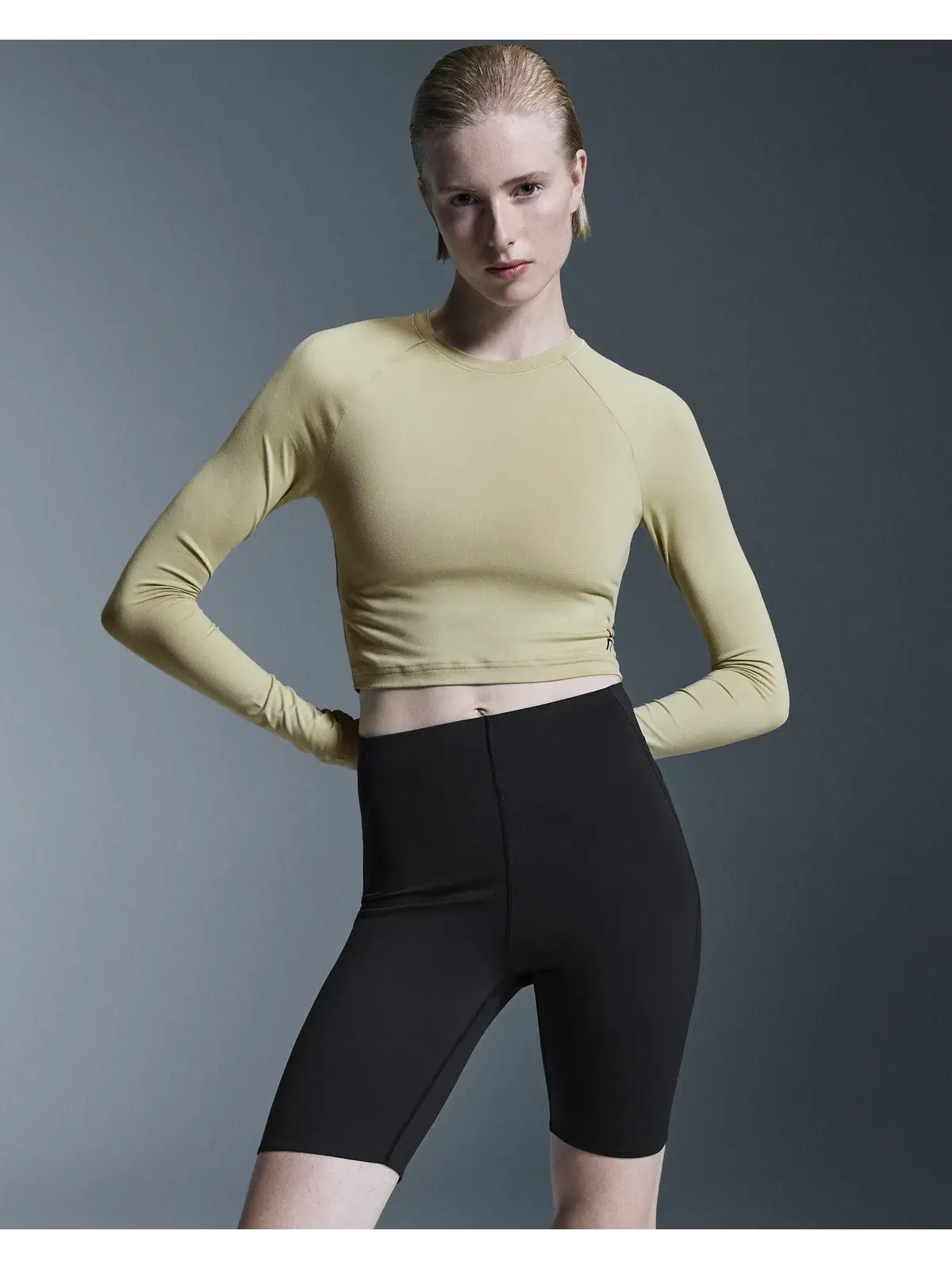 Женский кроп-топ с длинным рукавом Studio Long-T Crop On — 4