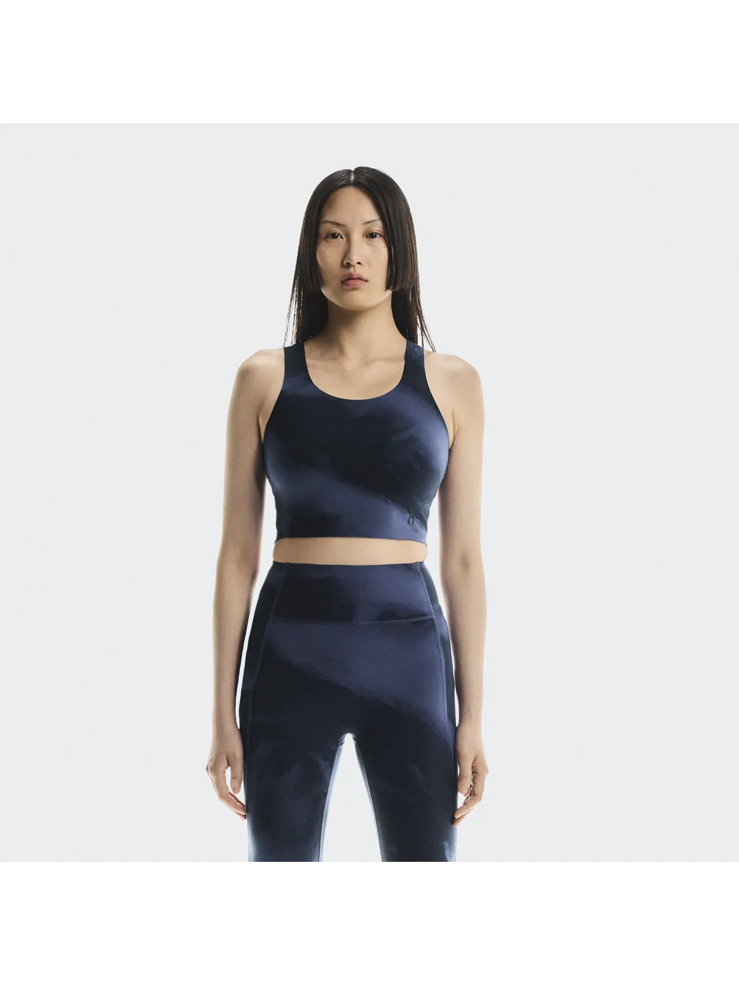 Женский топ-кроп с открытой спиной Studio Open Back Crop On — 7