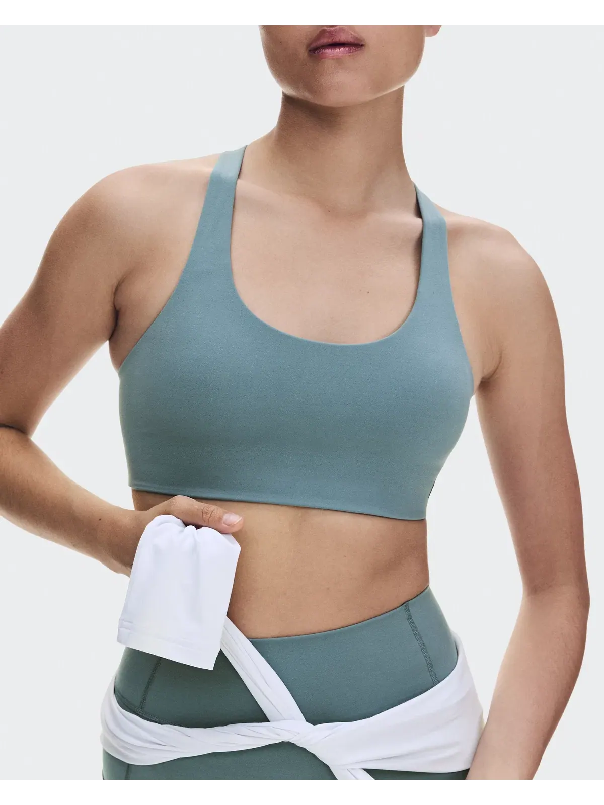 Женский спортивный бюстгальтер с низкой поддержкой, модель Studio Racerback Bra, On — 6