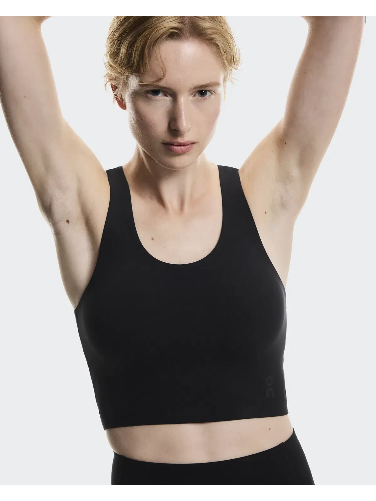 Женский топ для тренировок с открытой спиной Studio Open Back Crop On — 4
