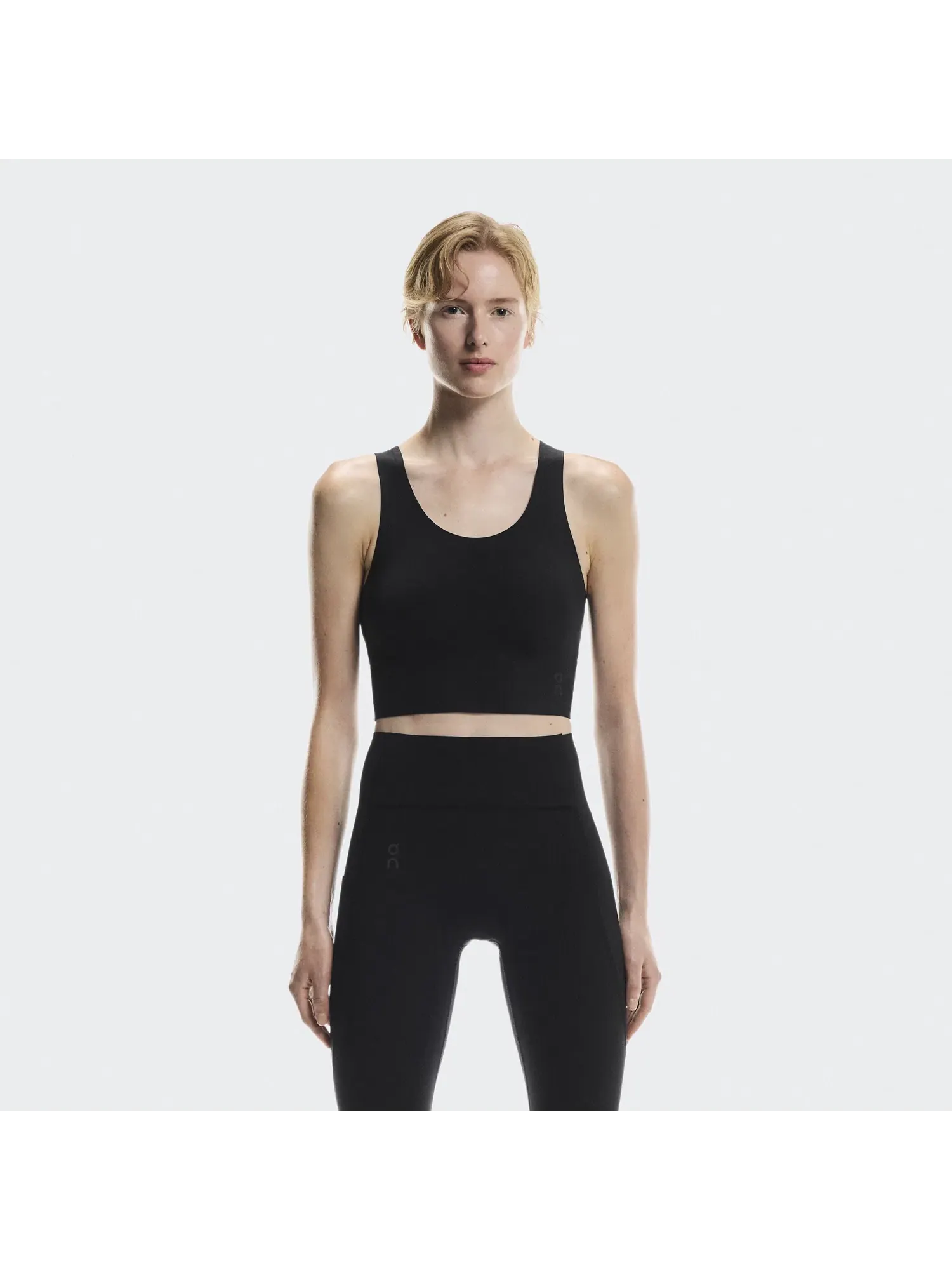 Женский топ для тренировок с открытой спиной Studio Open Back Crop On — 8