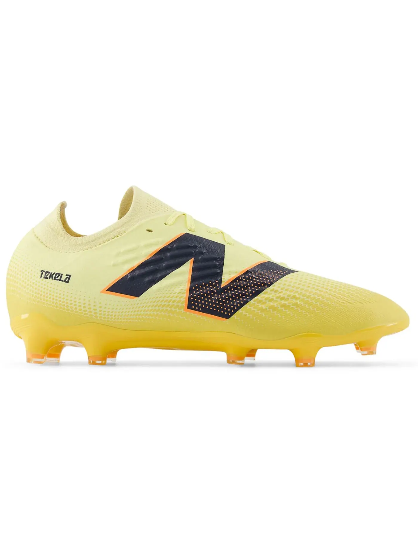 Мужские бутсы Tekela Magia V4+ Low Laced FG New Balance, Parchment/Clementine/Hot Mango — изображение 1 из 1