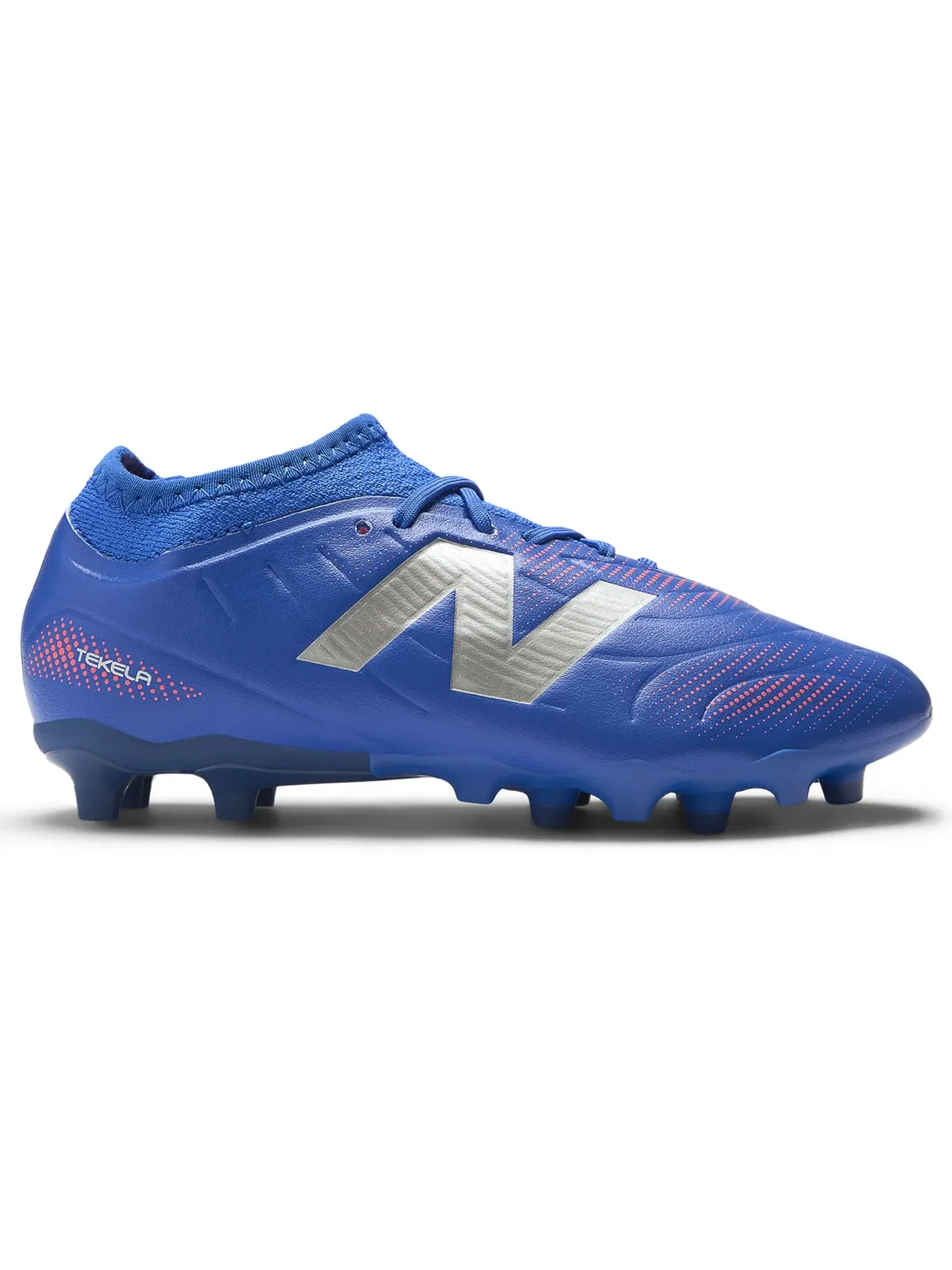 Детские бутсы с низкой шнуровкой New Balance Tekela Team Low Laced FG V5 — изображение 1 из 1