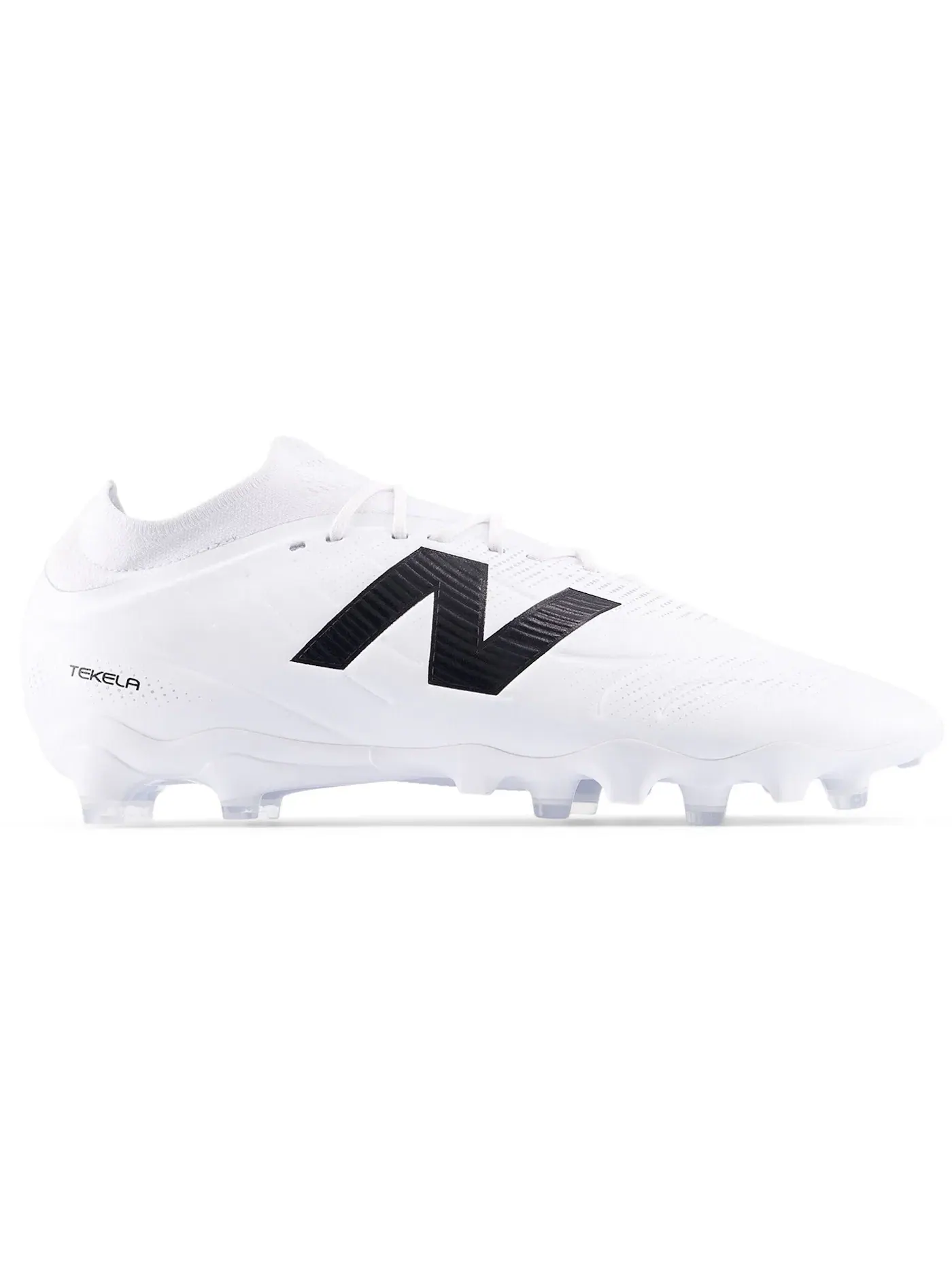 Мужские бутсы Tekela Team Low Laced FG V5 New Balance — изображение 1 из 1, белый/черный/серебристый