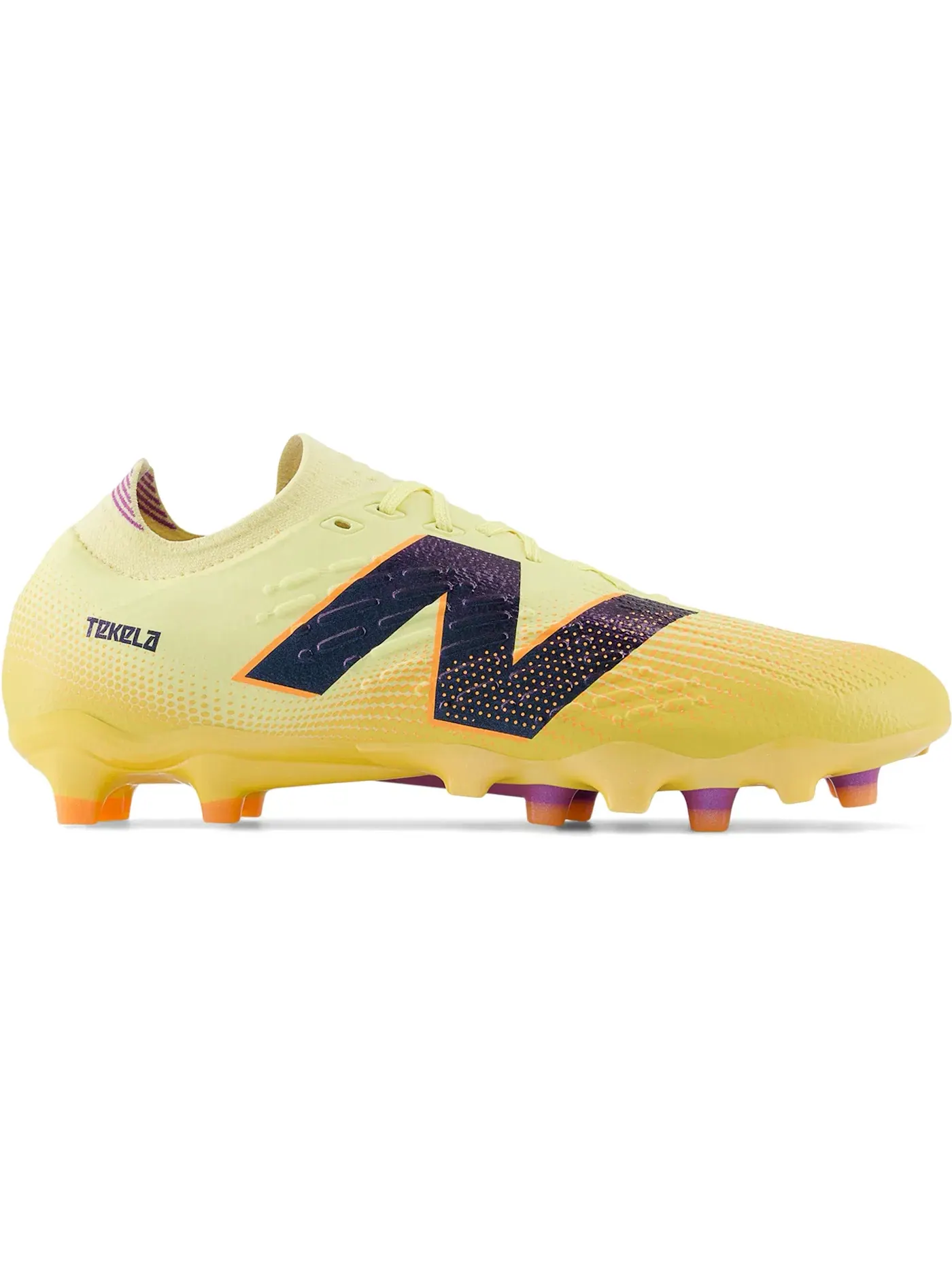 Мужские бутсы с низким профилем New Balance Tekela v4+ Pro Low FG, Parchment/Clementine/Passion Fruit — изображение 1 из 1