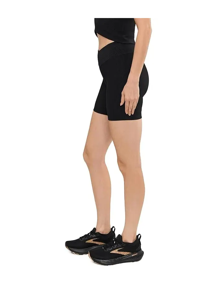 Шорты велосипедные ребристые Impulse Ribbed V-Waist Beyond Yoga — 3
