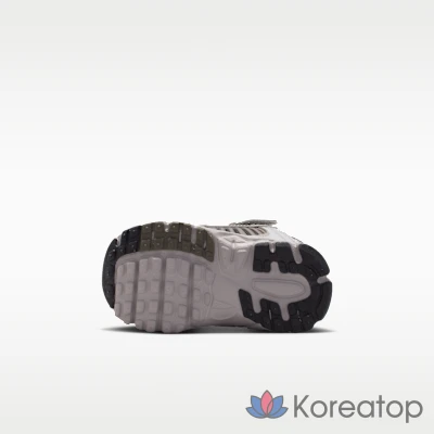 Кроссовки мужские Nike Zoom Vomero 5 SE SP, фото 2