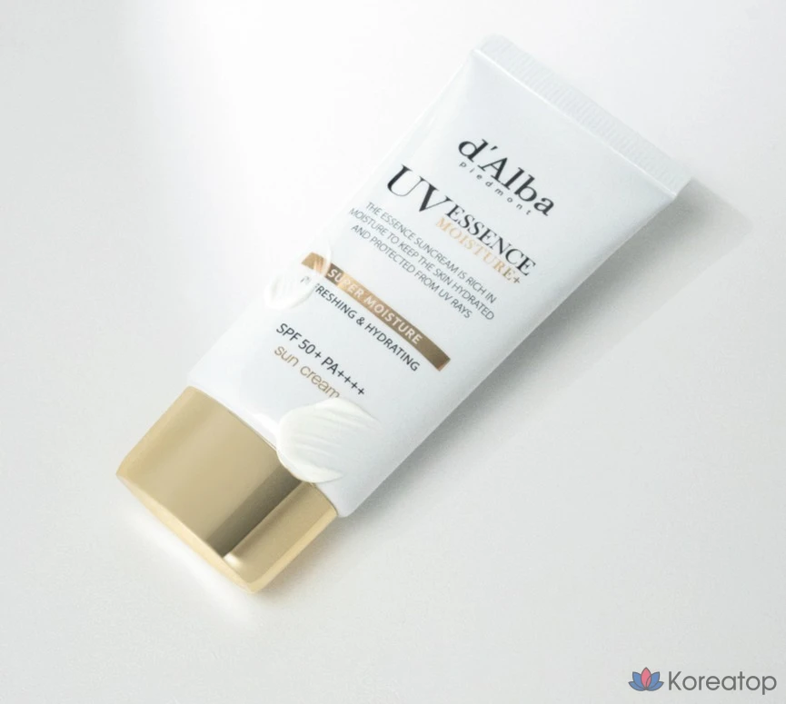 Солнцезащитный крем d'Alba Super Moisture Essence Sun Cream SPF50+ PA++++, 1 шт.