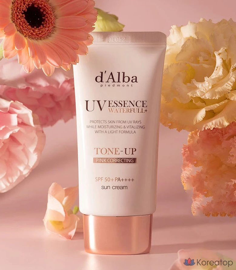 Солнцезащитный крем d'Alba Waterfull Tone-Up Sun Cream SPF50+ PA++++ + Веганский гель-очищающее средство Balancing Vegan Gel Cleanser, 50 мл + 15 мл, 1 шт.