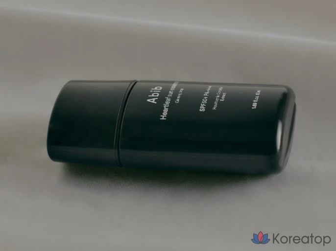 Солнцезащитный крем Abib Heartleaf Sun Essence Calming Drop SPF50+ PA++++, 50 мл, 1 шт.