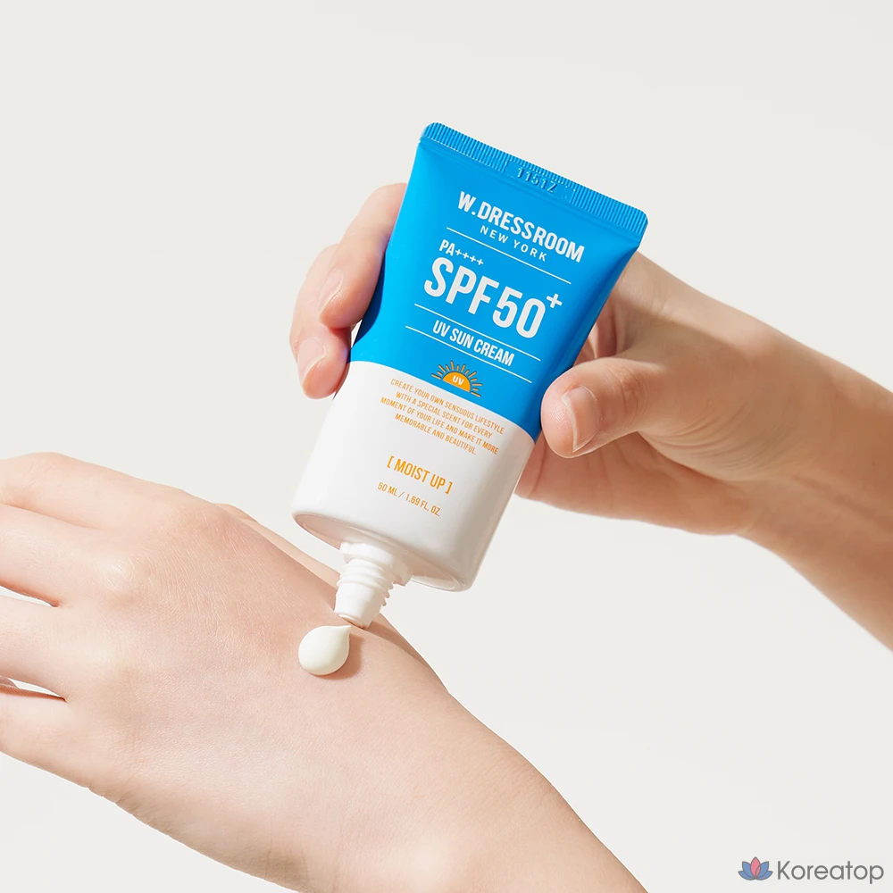 Солнцезащитный крем W.Dressroom Moisturizing Sun Cream SPF50+ PA++++, 50 мл, 1 шт.